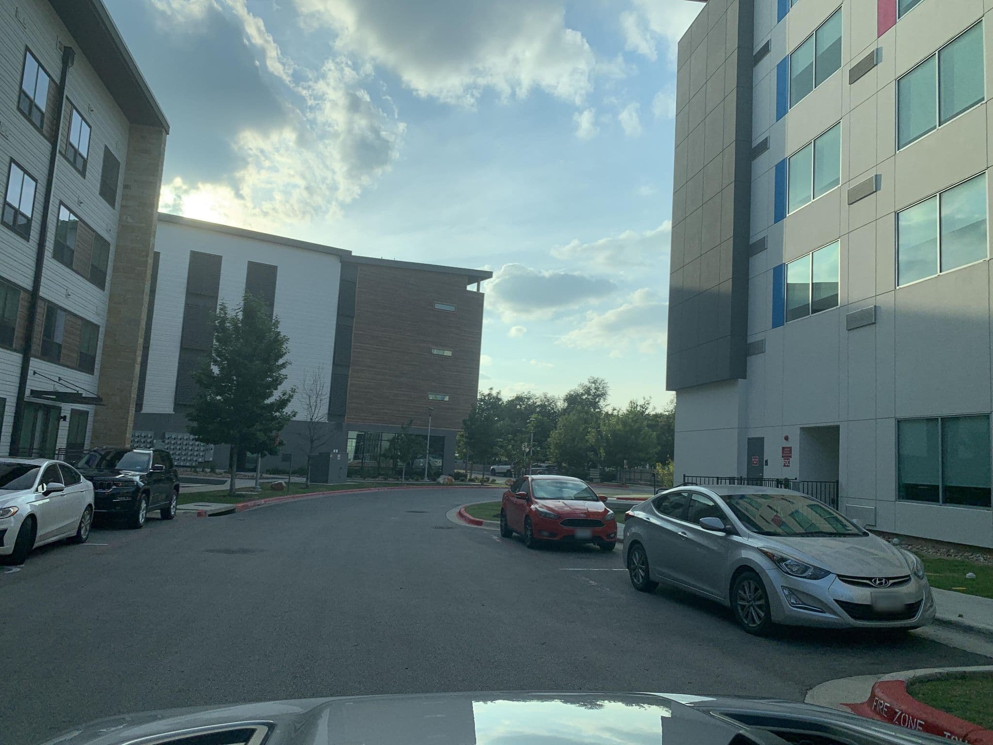 Street view near Aloft Austin Southwest, Shady Hollow — © kevinp2 (CC BY-SA · Mapillary)