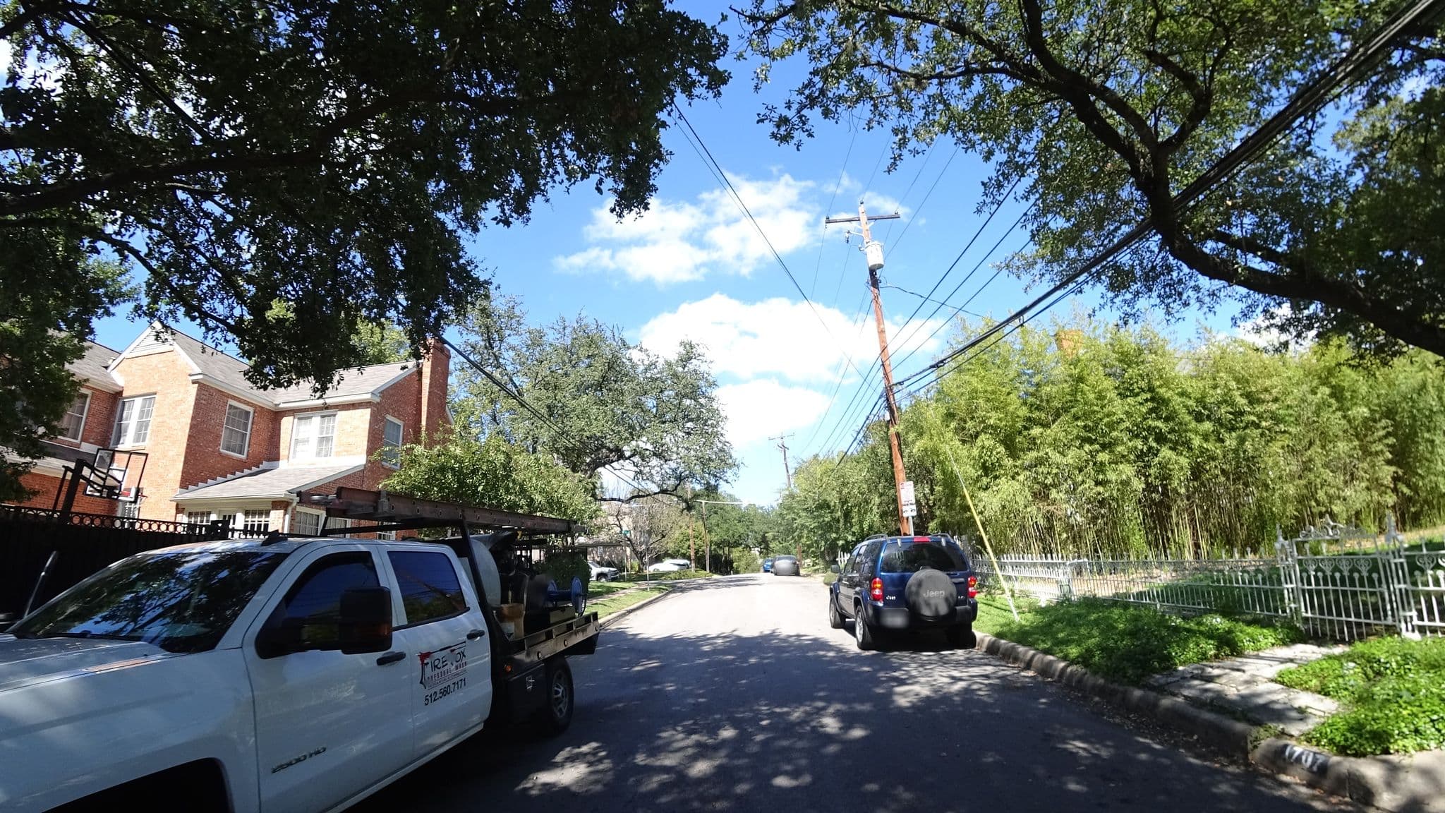Street view near The Renter’s Club, University of Texas — © mly_aus01 (CC BY-SA · Mapillary)
