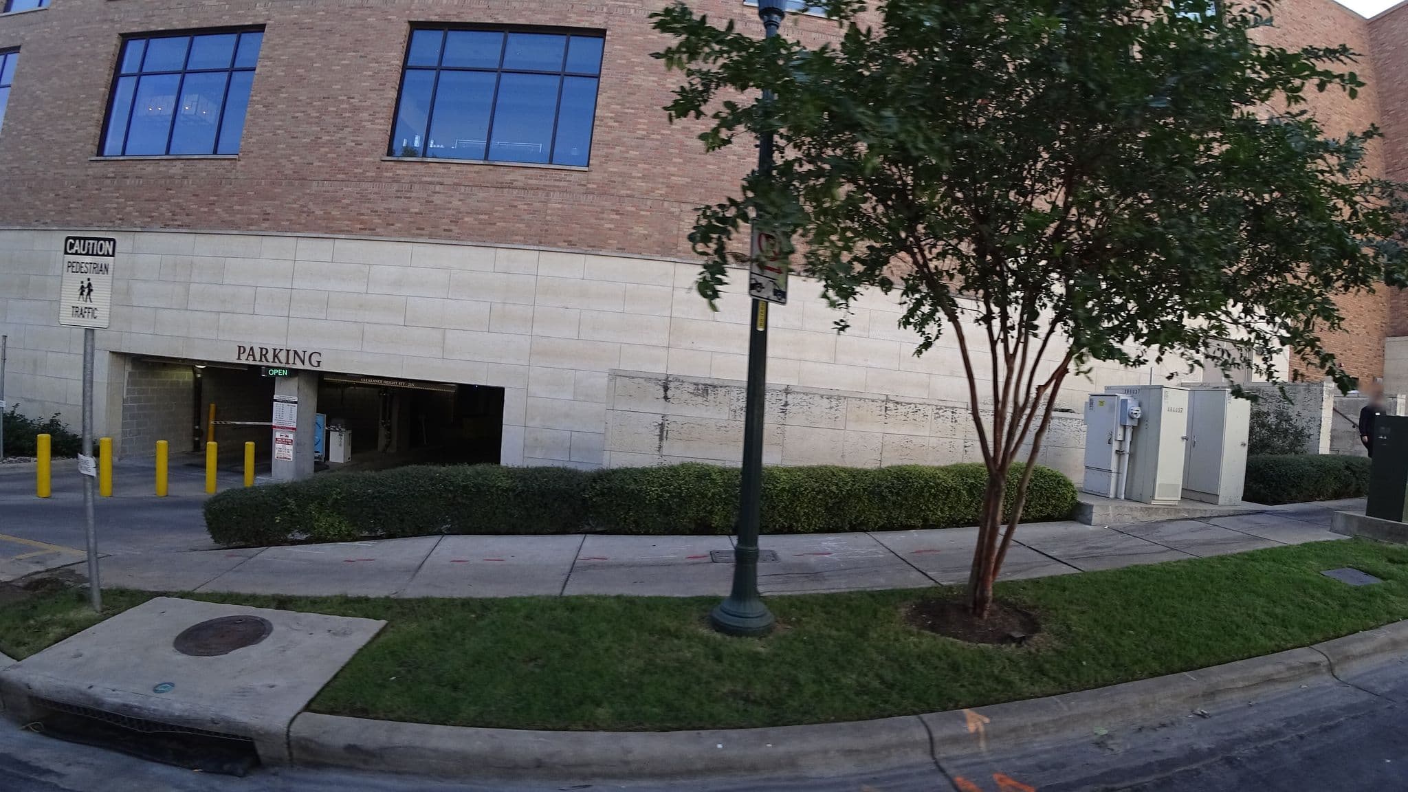 Street view near AT&T conference Center Room 7079, University of Texas — © mly_aus01 (CC BY-SA · Mapillary)