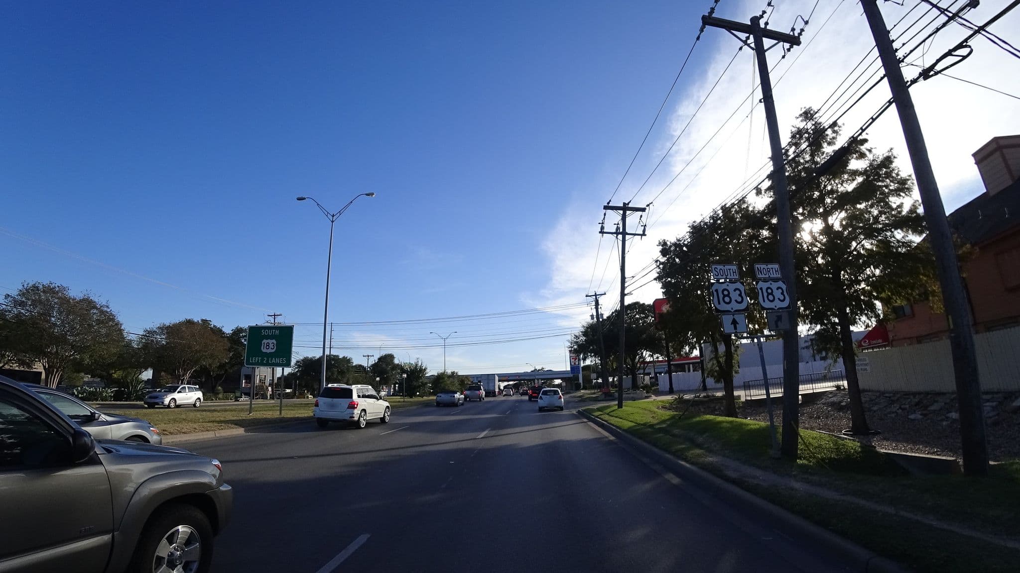 Street view near Econo Lodge Near The Domain - The Arboretum, Jollyville — © mly_aus01 (CC BY-SA · Mapillary)