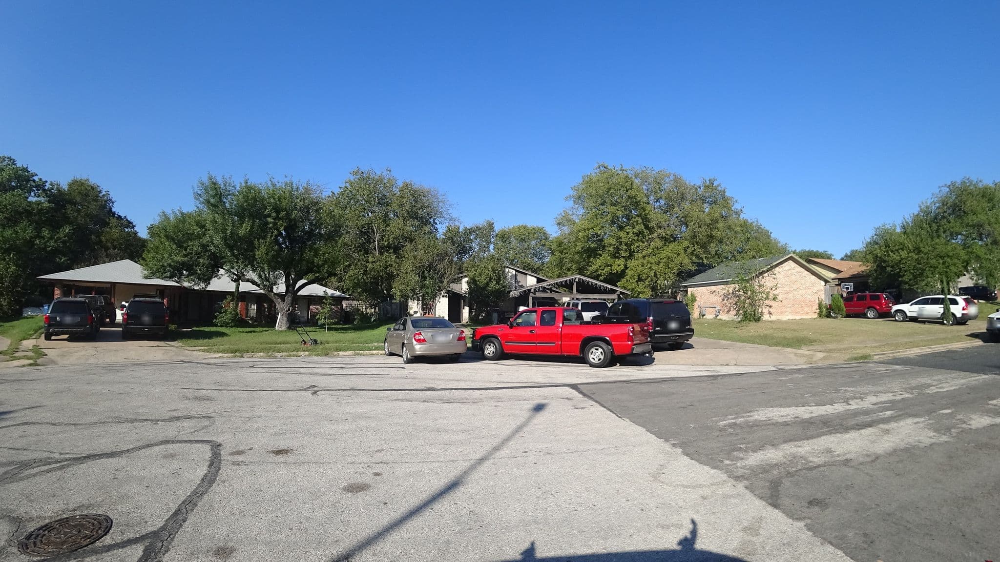 Street view near Red Roof Inn, University of Texas — © mly_aus04 (CC BY-SA · Mapillary)