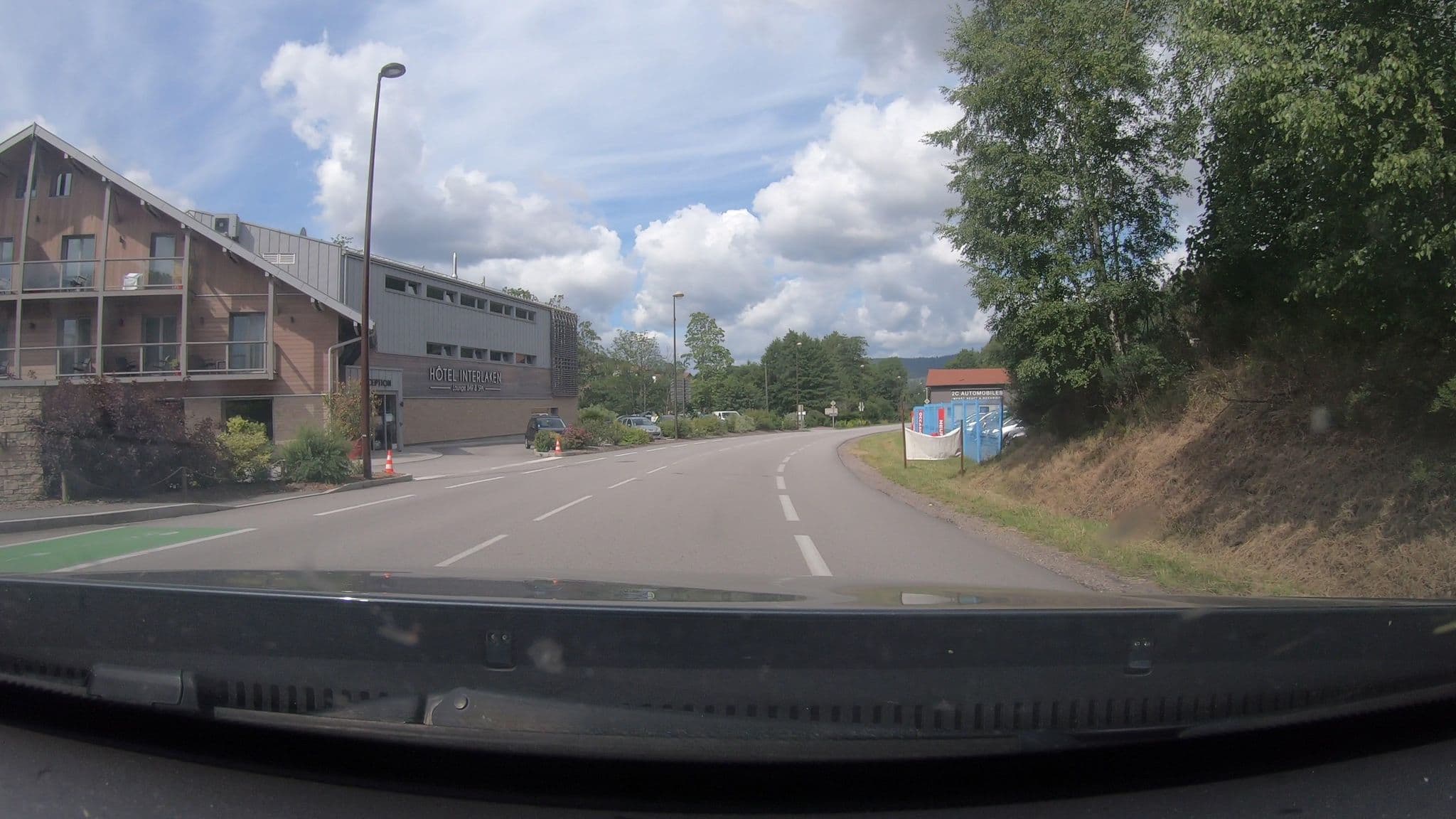 Street view near Hôtel Interlaken, Xonrupt-Longemer — © vinisa (CC BY-SA · Mapillary)