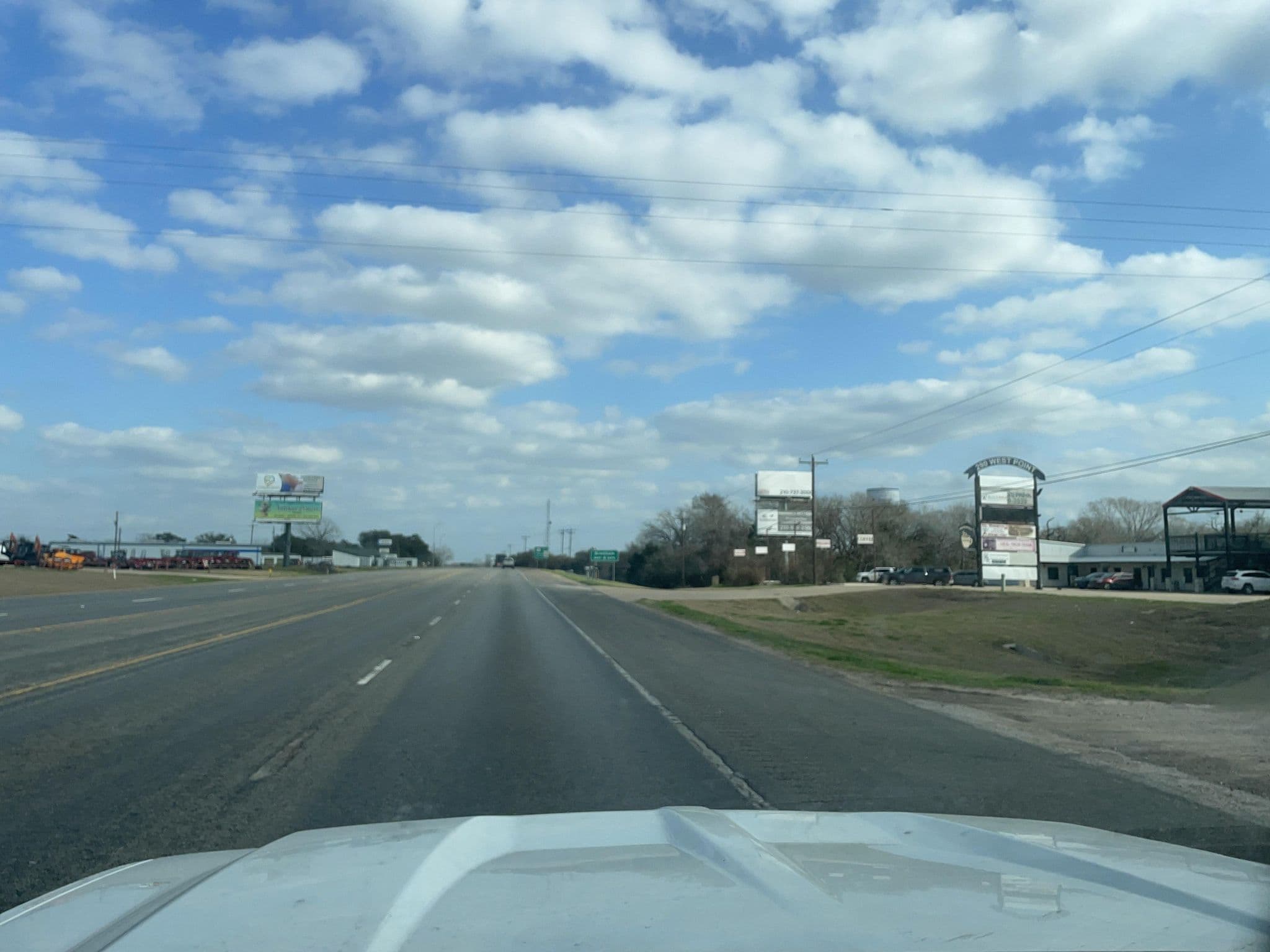 Street view near Regency Inn, Brenham — © atharmon (CC BY-SA · Mapillary)