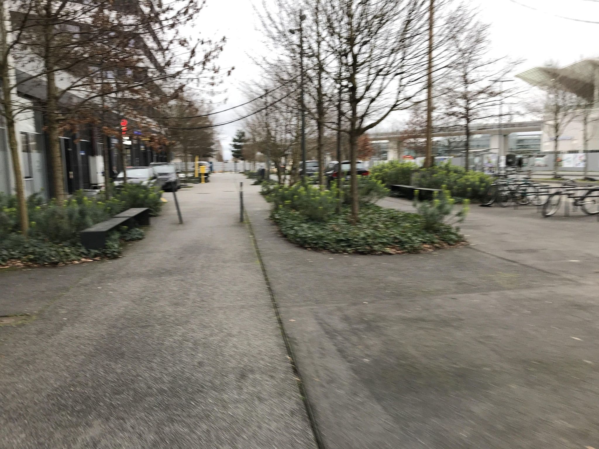 Street view near Aparthotel Adagio Access Palaiseau Saclay, Vauhallan — © josmougn (CC BY-SA · Mapillary)