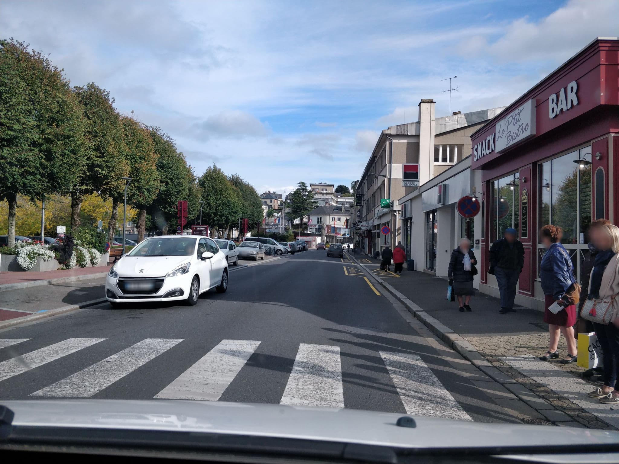 Street view near Hôtel Saint-Pierre, Vire — © mgageo (CC BY-SA · Mapillary)