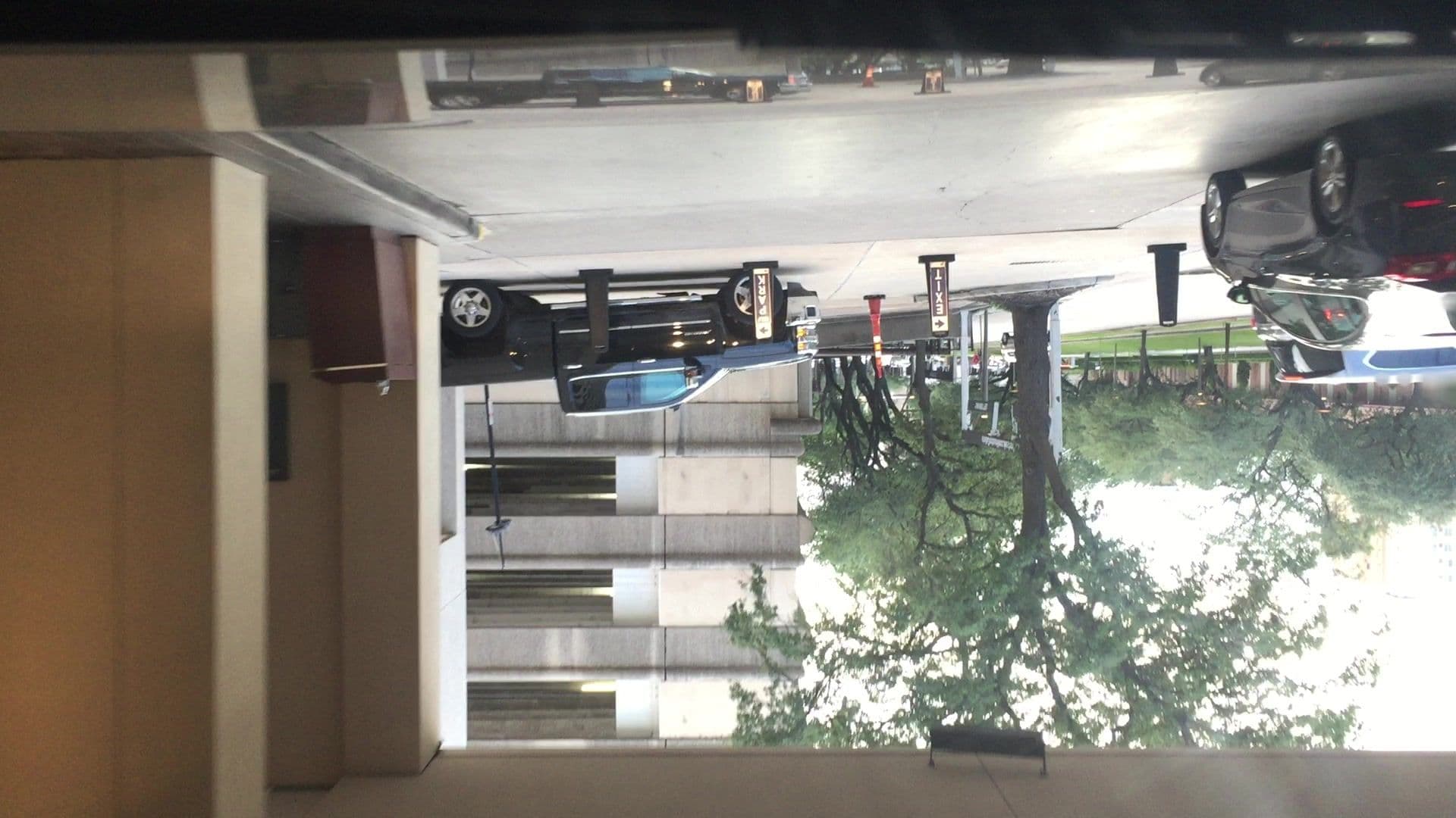 Street view near Westin Club Lounge, Bellaire — © lvl5 (CC BY-SA · Mapillary)
