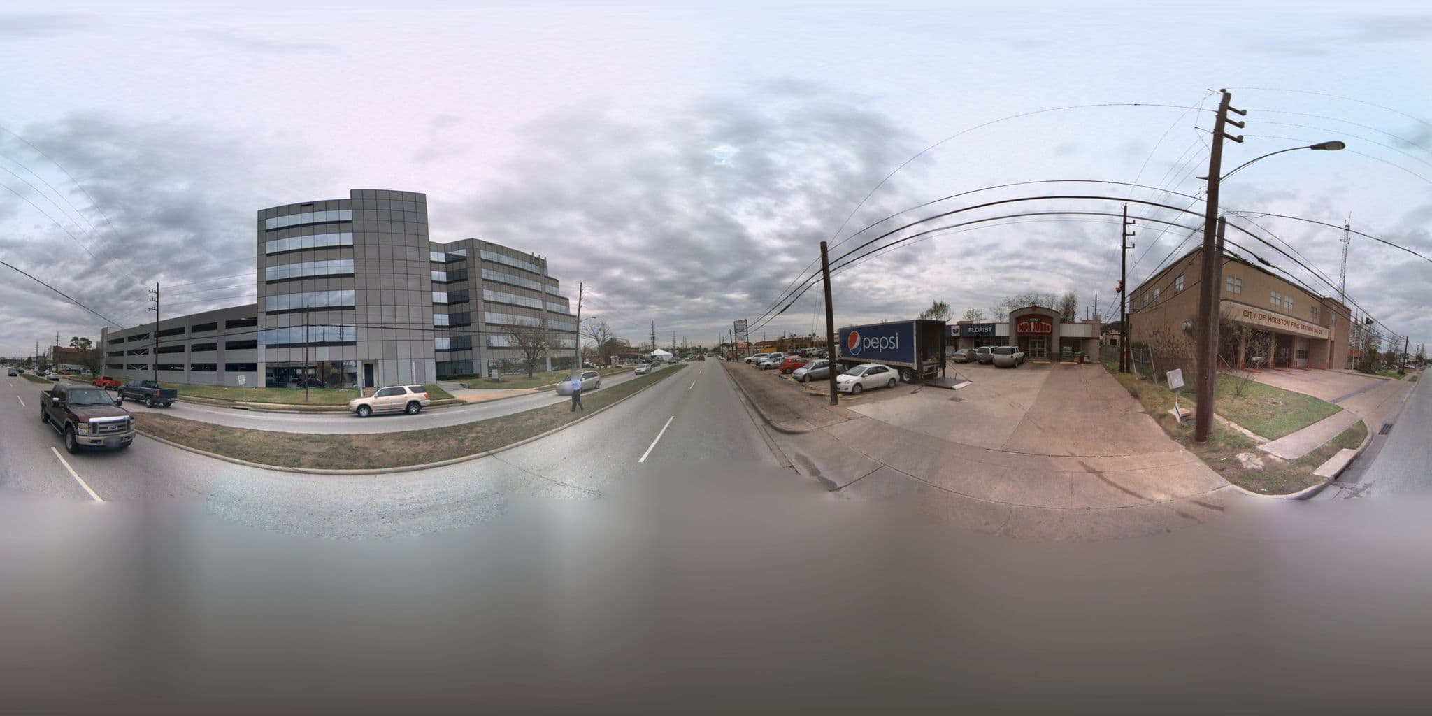 Street view near Resort USA, Bellaire — © microsoft (CC BY-SA · Mapillary)