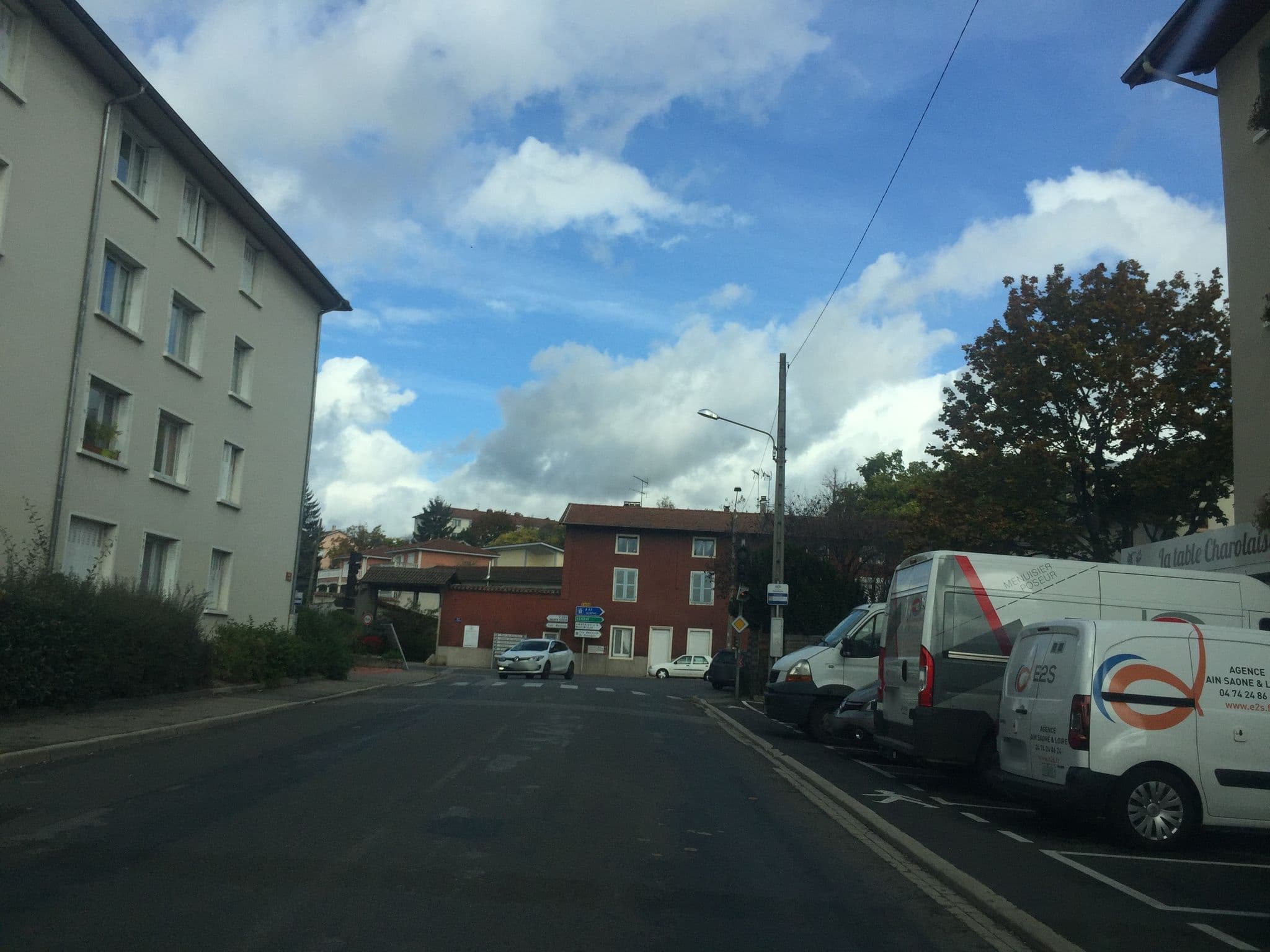 Street view near Le Costellan, Montluel — © thepriben (CC BY-SA · Mapillary)