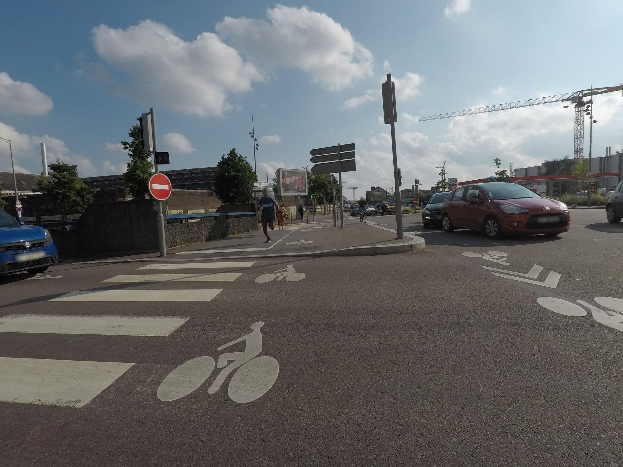 Street view near Terres de France - Rouen Flaubert, Rouen — © maftieu (CC BY-SA · Mapillary)
