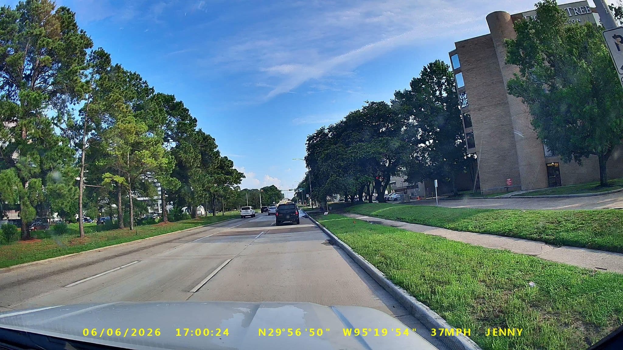 Street view near Doubletree Guest Laundry Room, Aldine — © graharg (CC BY-SA · Mapillary)