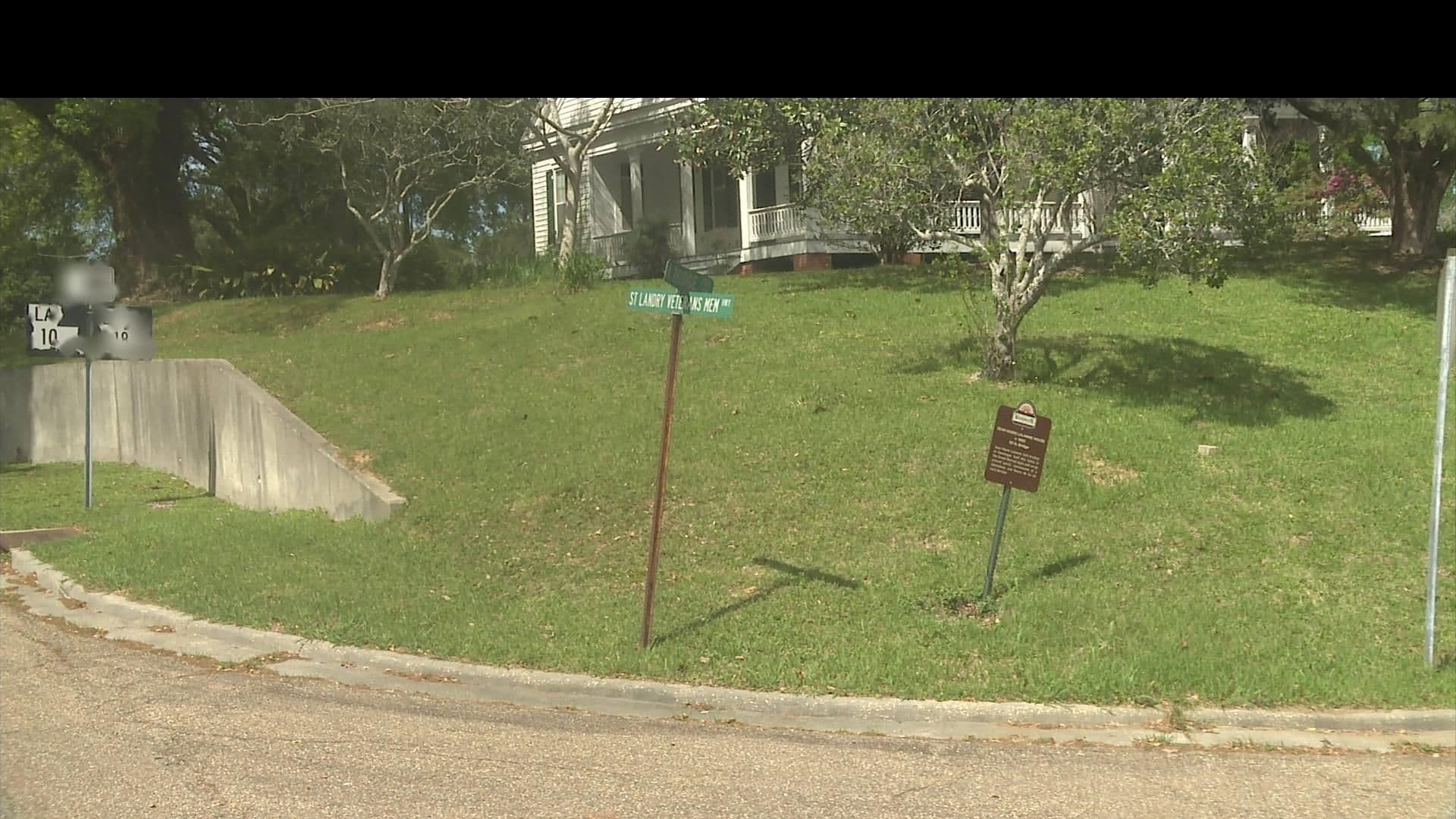 Street view near Paradise, Opelousas — © WR2_2023 (CC BY-SA · Mapillary)