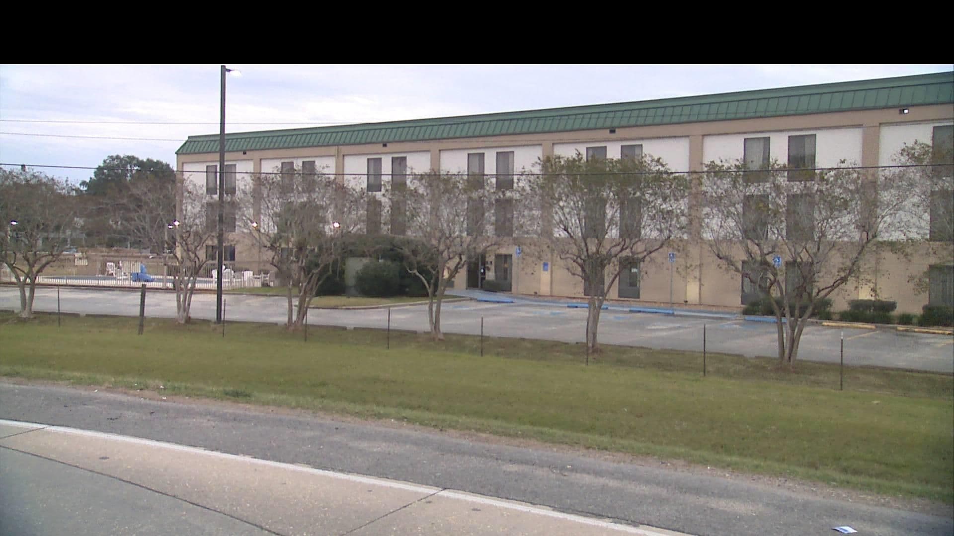 Street view near Hampton by Hilton, Scott — © jcarr (CC BY-SA · Mapillary)