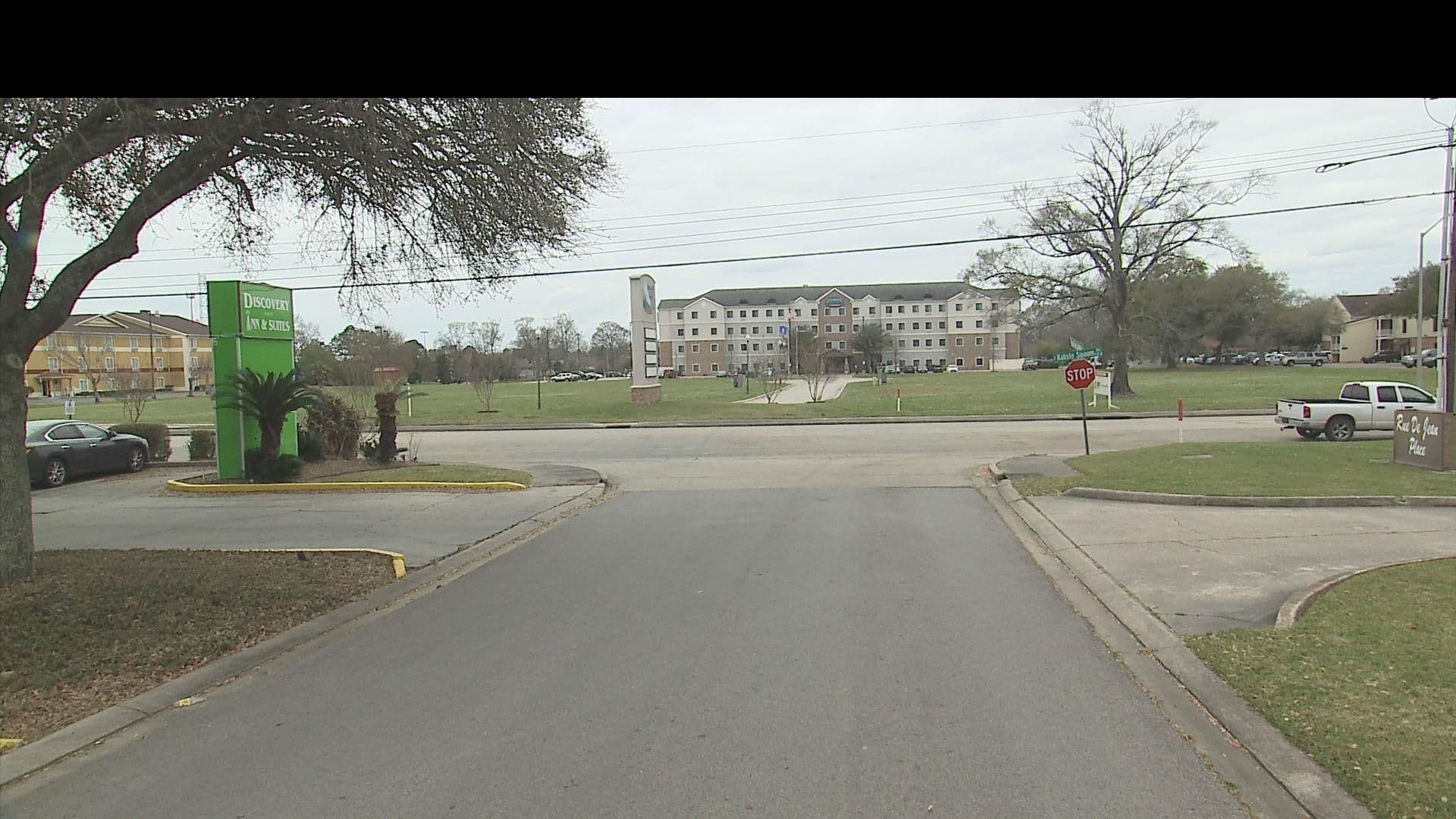 Street view near Complimentary Breakfast, Lafayette — © FF_local (CC BY-SA · Mapillary)