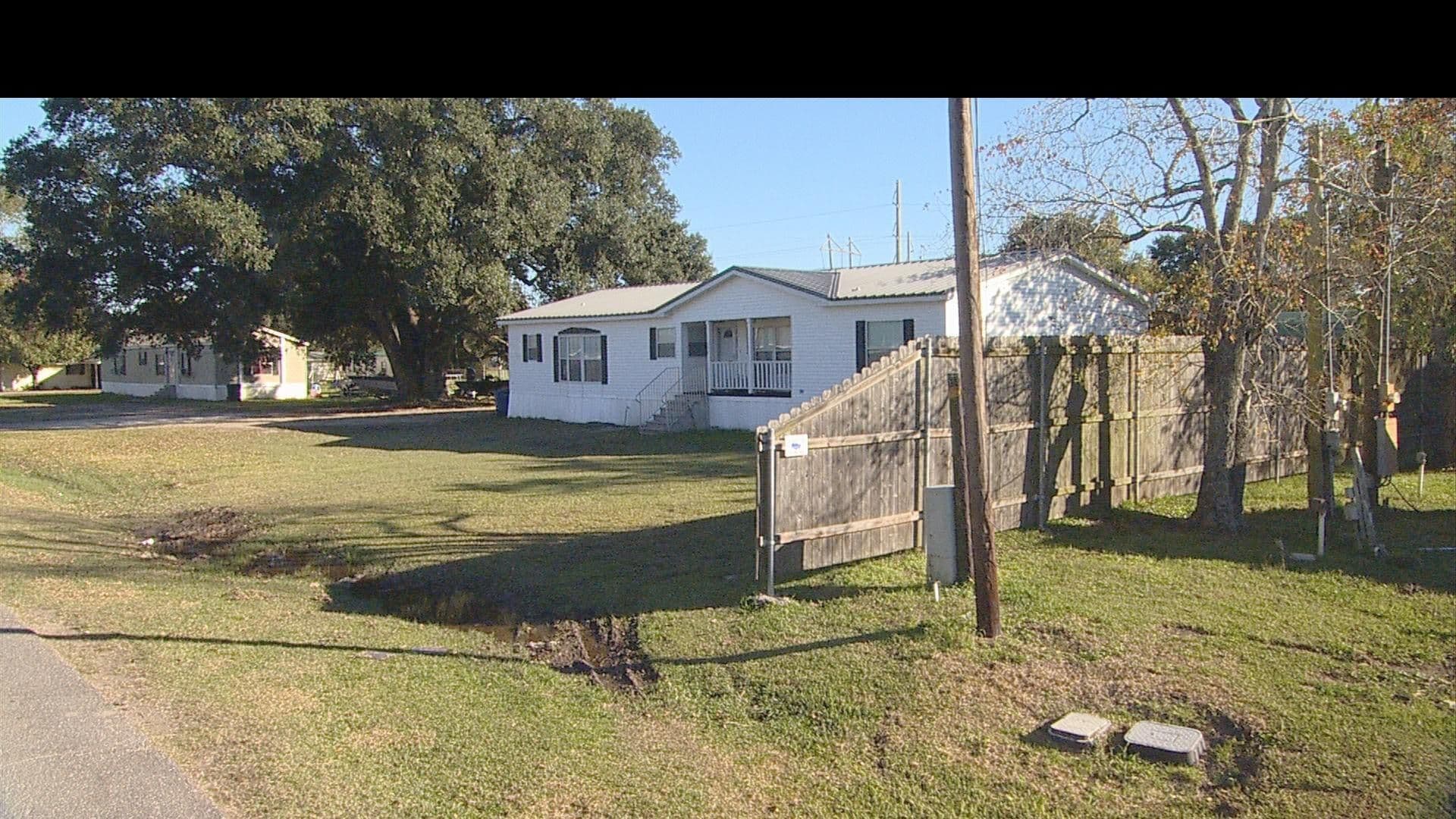 Street view near Sulphur Choice Suites, Sulphur — © 2023WR (CC BY-SA · Mapillary)
