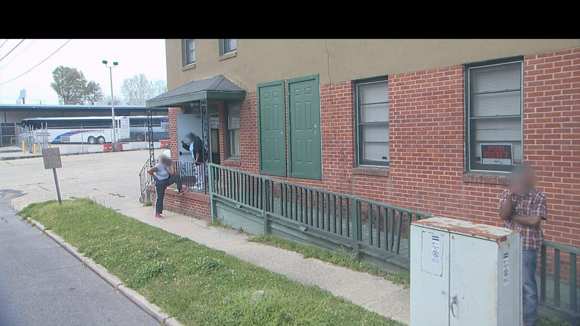 Street view near Chateau De Clarisse, Baton Rouge — © Loc_WR (CC BY-SA · Mapillary)