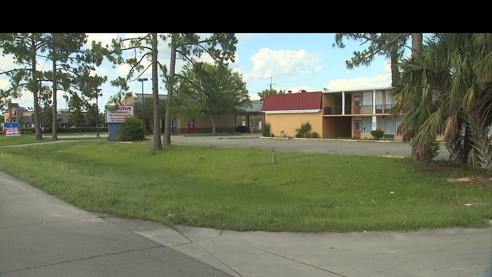 Street view near Howard Johnson, Thibodaux — © 2023WR (CC BY-SA · Mapillary)
