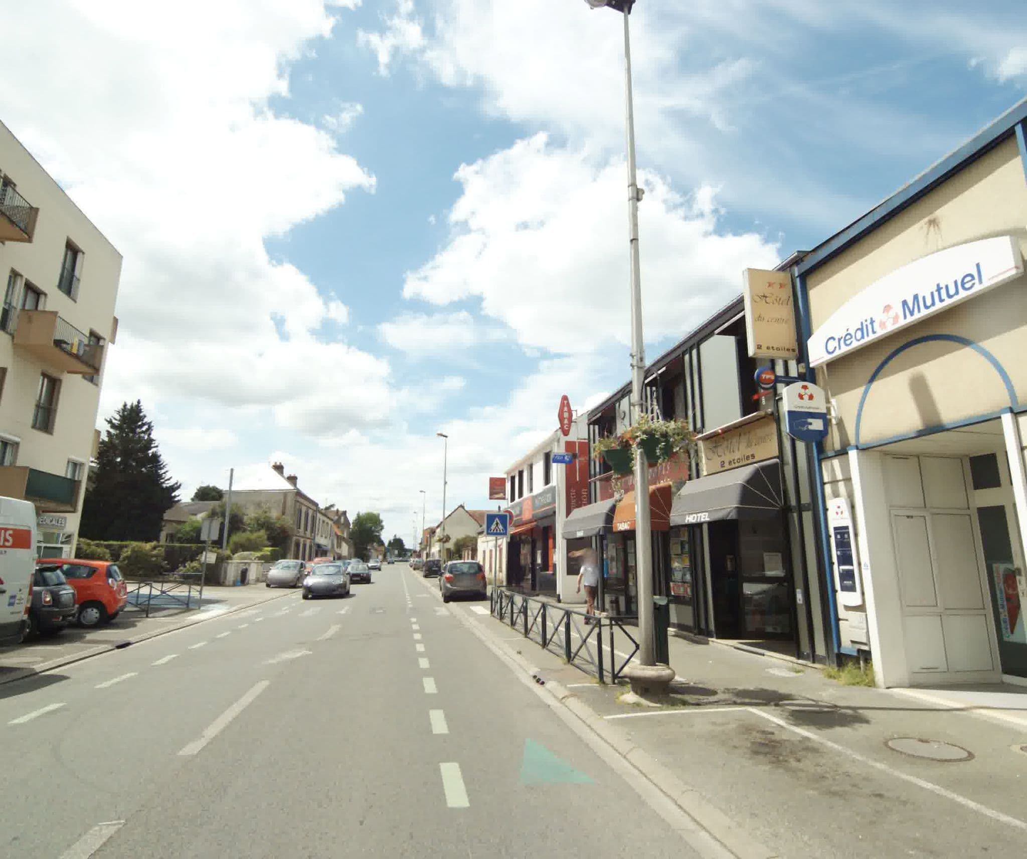 Street view near Hôtel du Centre, Lucé — © sogefi (CC BY-SA · Mapillary)