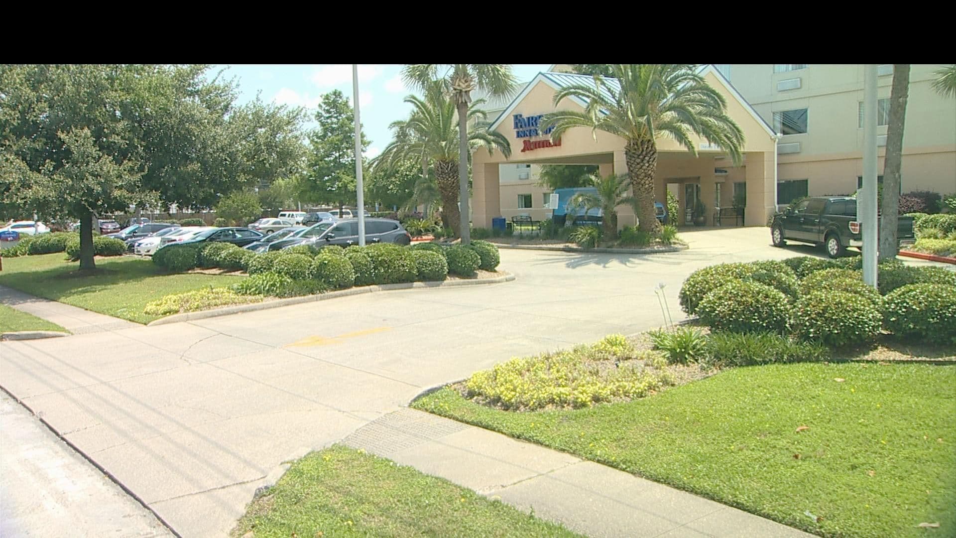 Street view near RunWay Inn and Suites, Kenner — © Loc_WR (CC BY-SA · Mapillary)