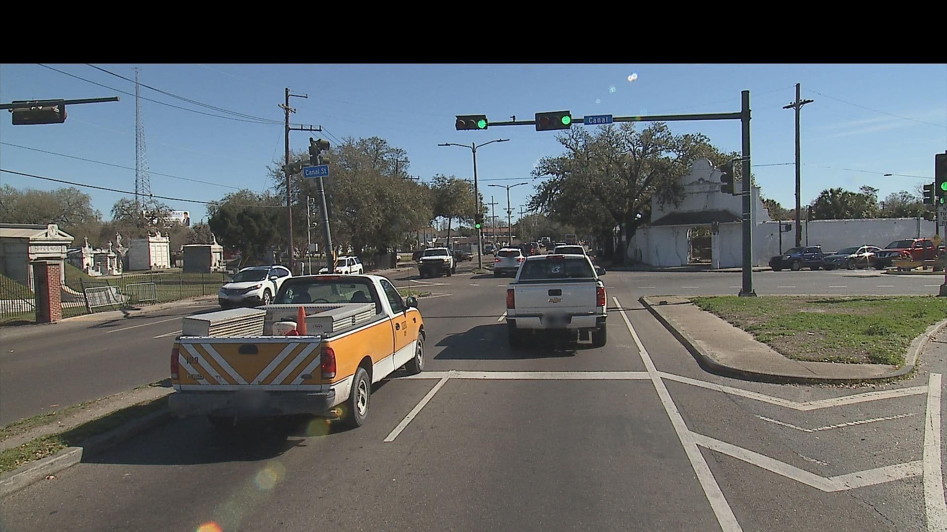 Street view near Canal Park Inn, Metairie — © FF_local (CC BY-SA · Mapillary)