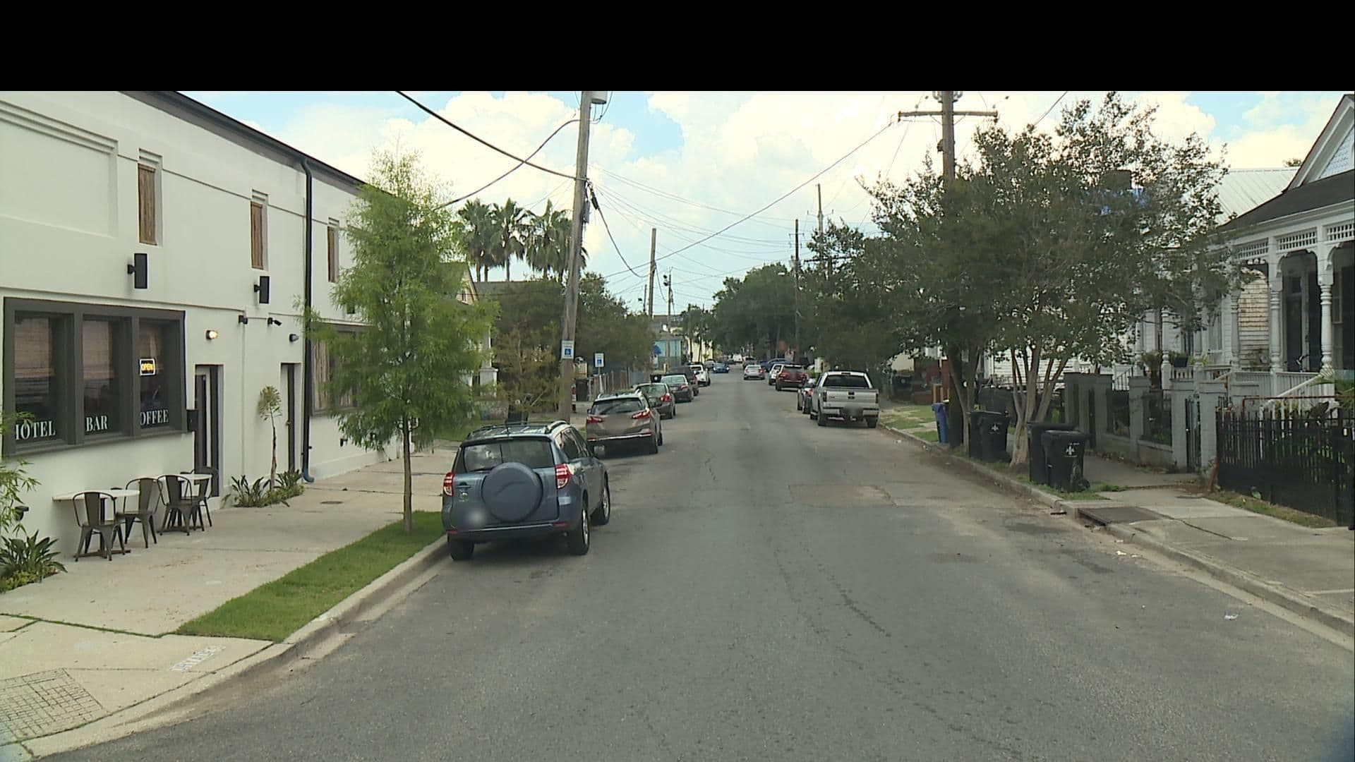 Street view near Gladstone Lounge, New Orleans — © 2023WR (CC BY-SA · Mapillary)