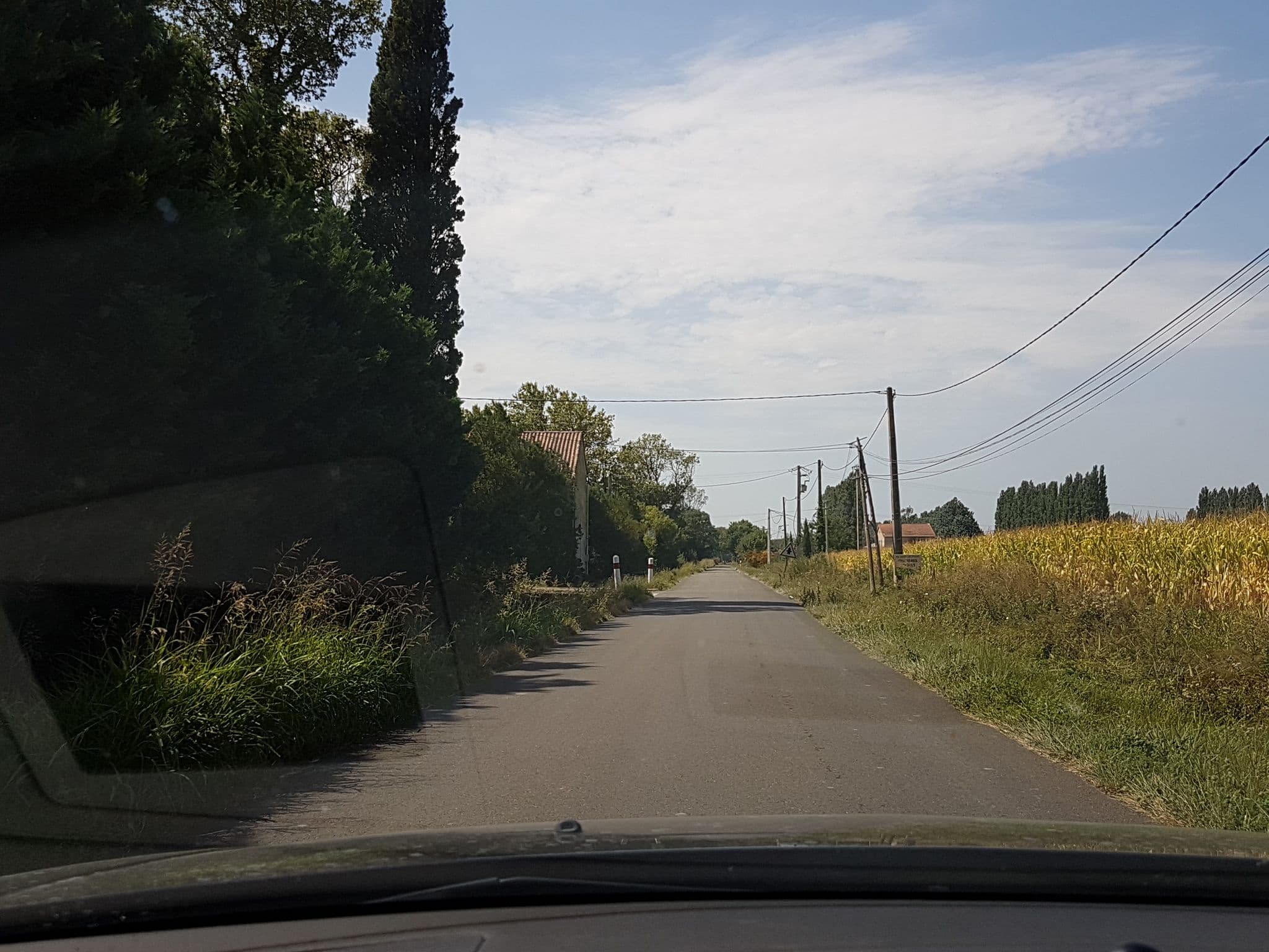 Street view near Villa Degli Angeli, Mollégès — © axelf8409 (CC BY-SA · Mapillary)