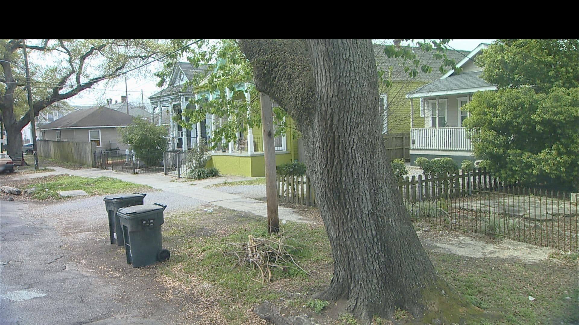 Street view near Oasis del Cassonetto, New Orleans — © Loc_WR (CC BY-SA · Mapillary)