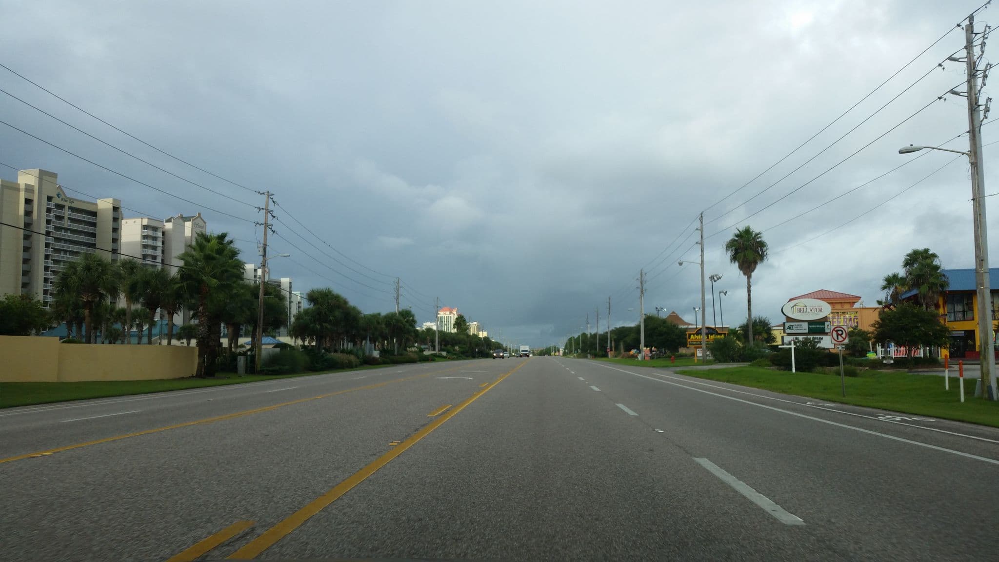 Street view near Summerhouse Condominiums, Orange Beach — © caboosey (CC BY-SA · Mapillary)