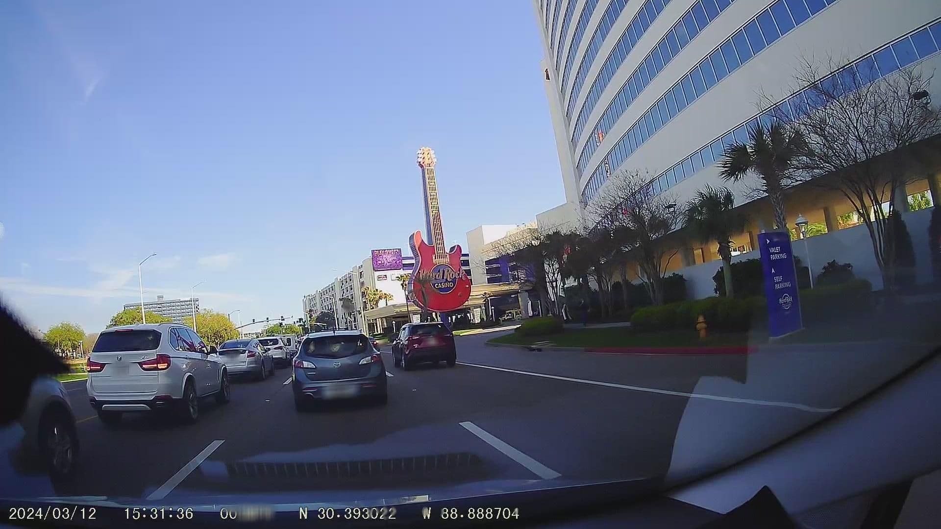Street view near Platinum Tower, Biloxi — © raveneye (CC BY-SA · Mapillary)