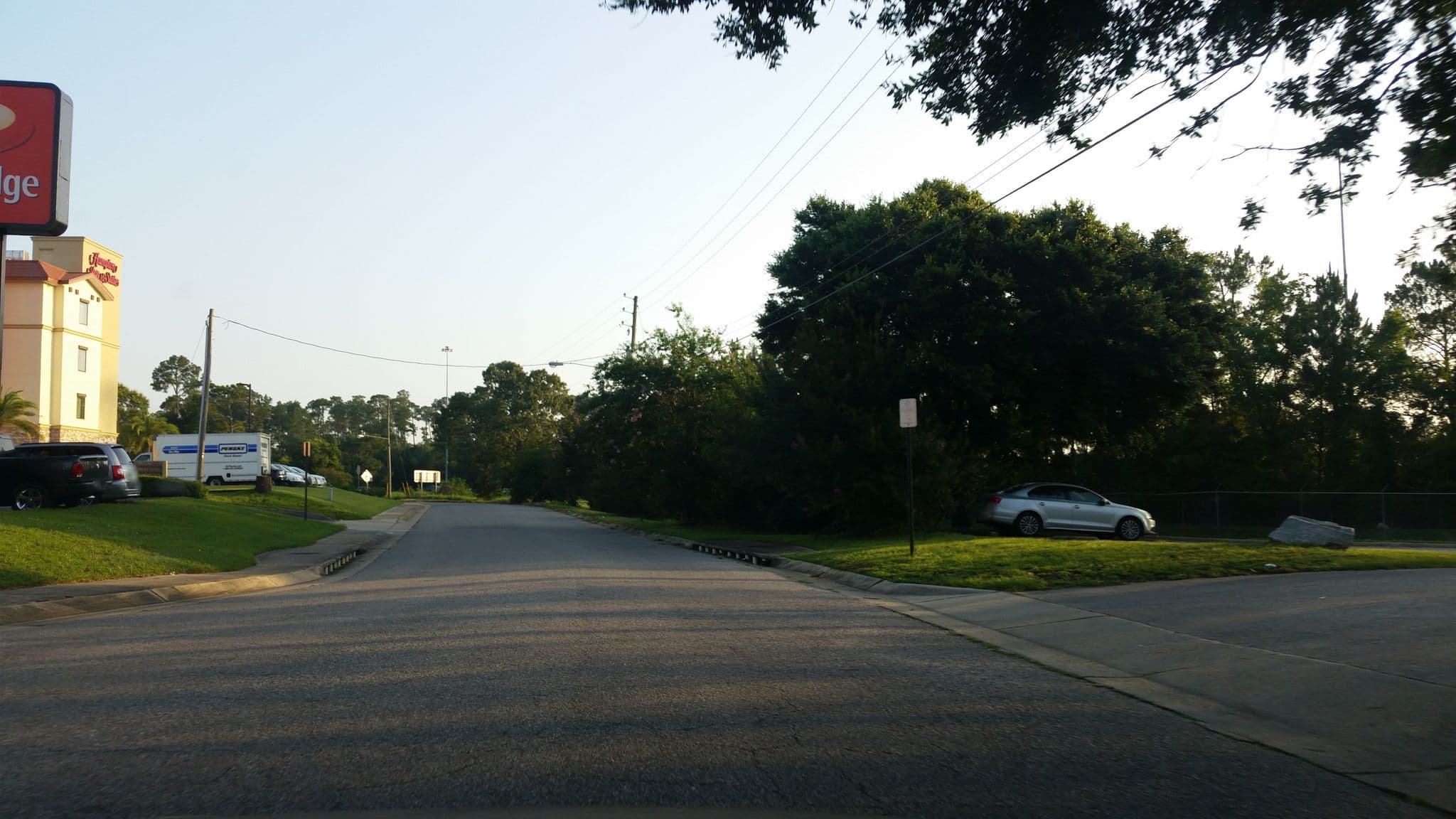 Street view near Wyndham Hotels & Resorts, Ensley — © caboosey (CC BY-SA · Mapillary)