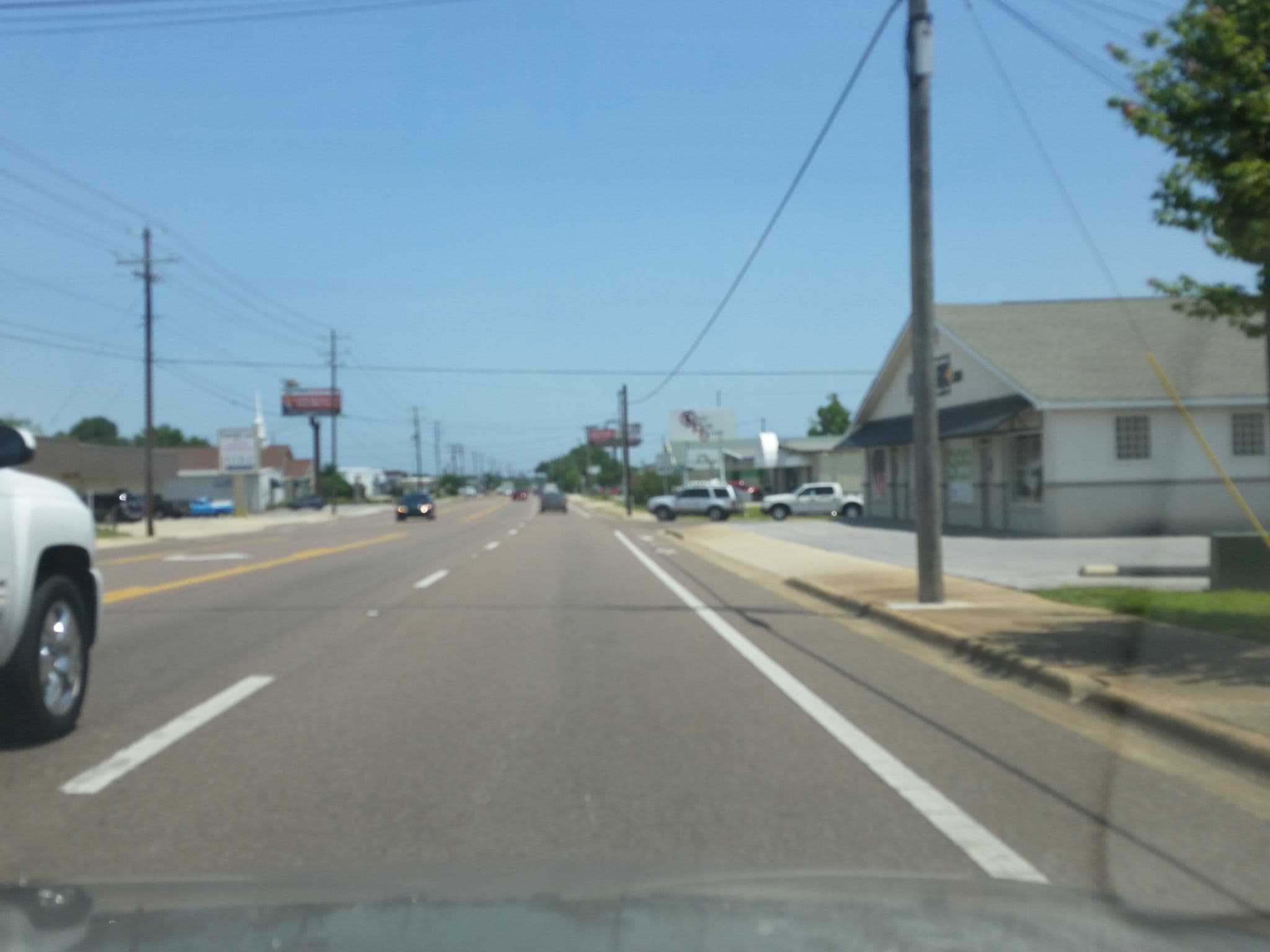 Street view near The Lounge, Goulding — © caboosey (CC BY-SA · Mapillary)