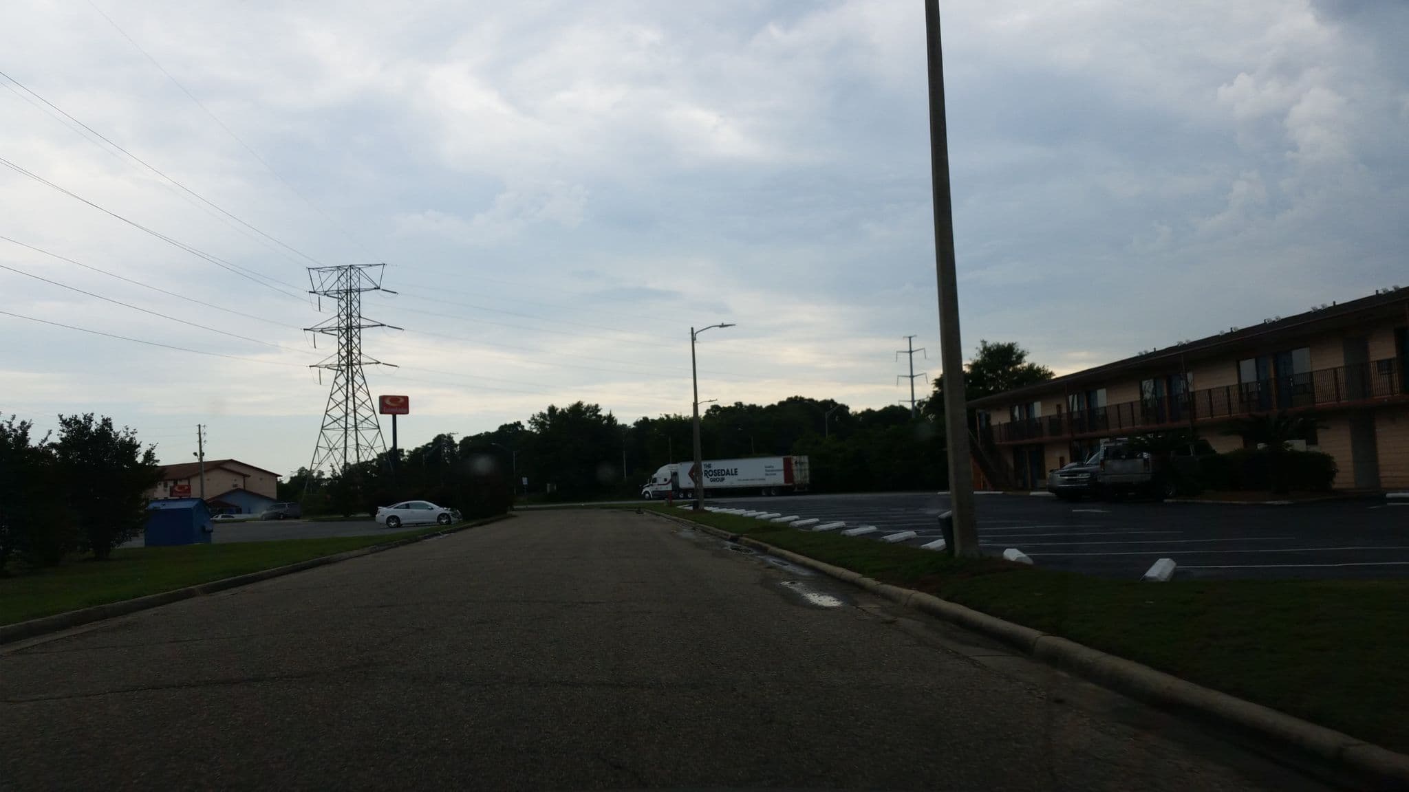 Street view near Super 6 Hotel, Ferry Pass — © caboosey (CC BY-SA · Mapillary)