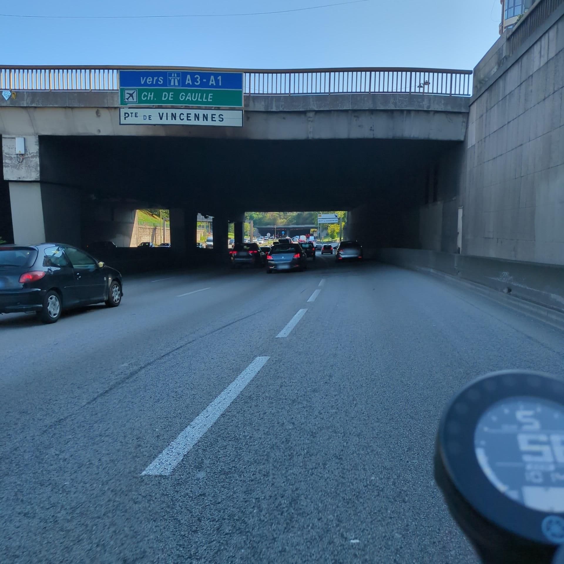 Street view near Aparthotel Adagio access Paris Porte de Charenton, Charenton-le-Pont — © didier2020 (CC BY-SA · Mapillary)