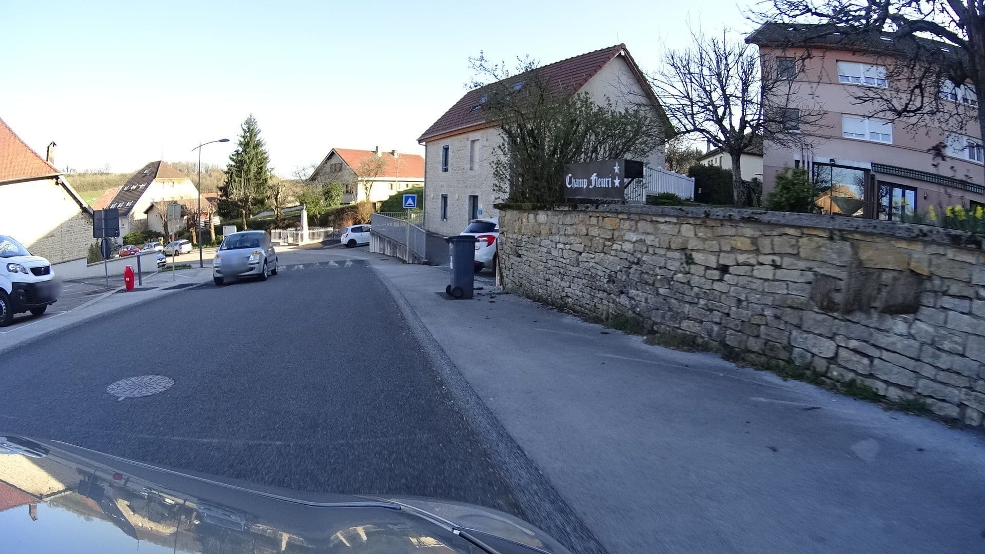 Street view near Champ Fleuri, Avanne-Aveney — © tanonin (CC BY-SA · Mapillary)