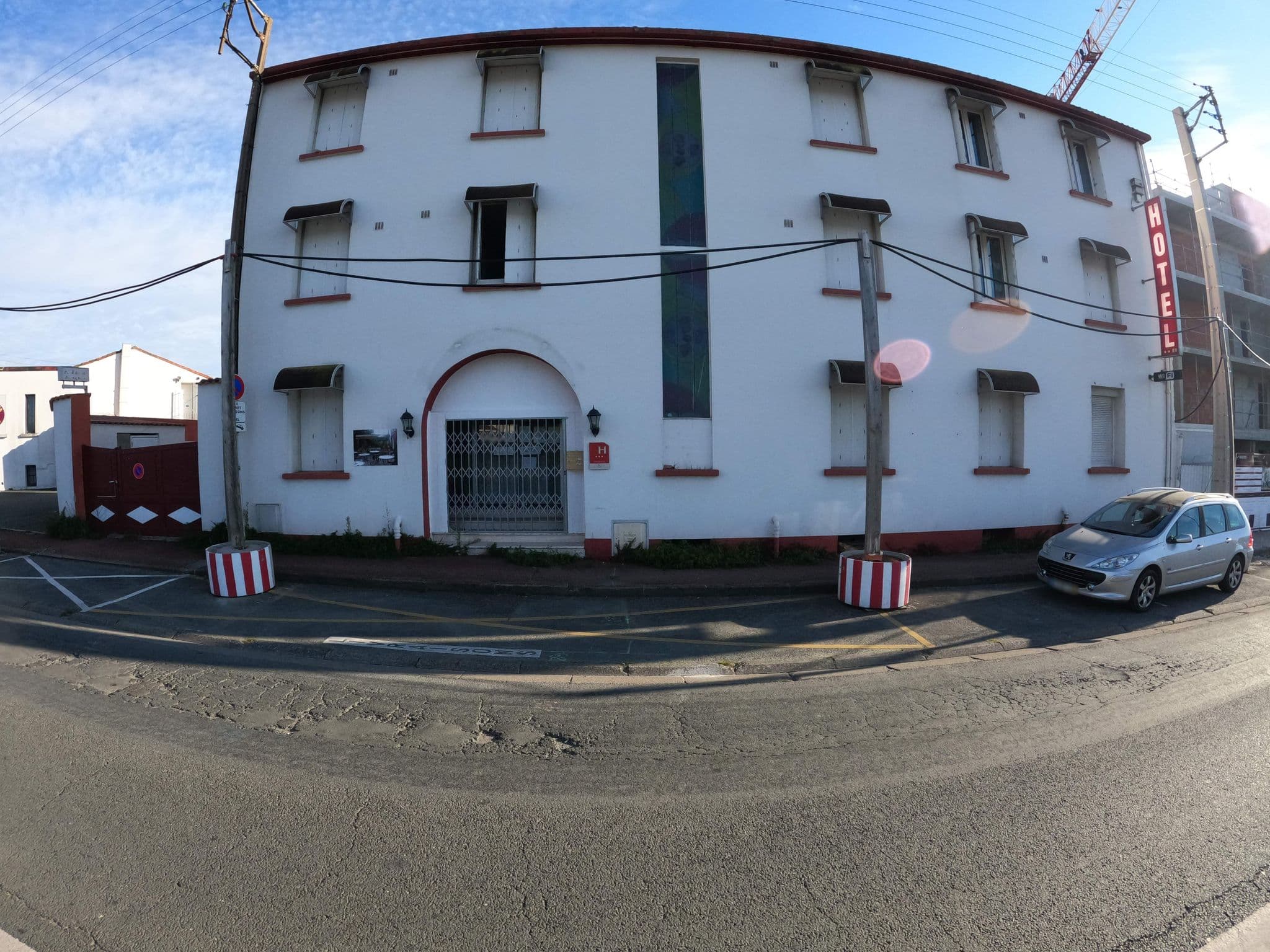 Street view near Les Rosiers, La Rochelle — © stephanep (CC BY-SA · Mapillary)