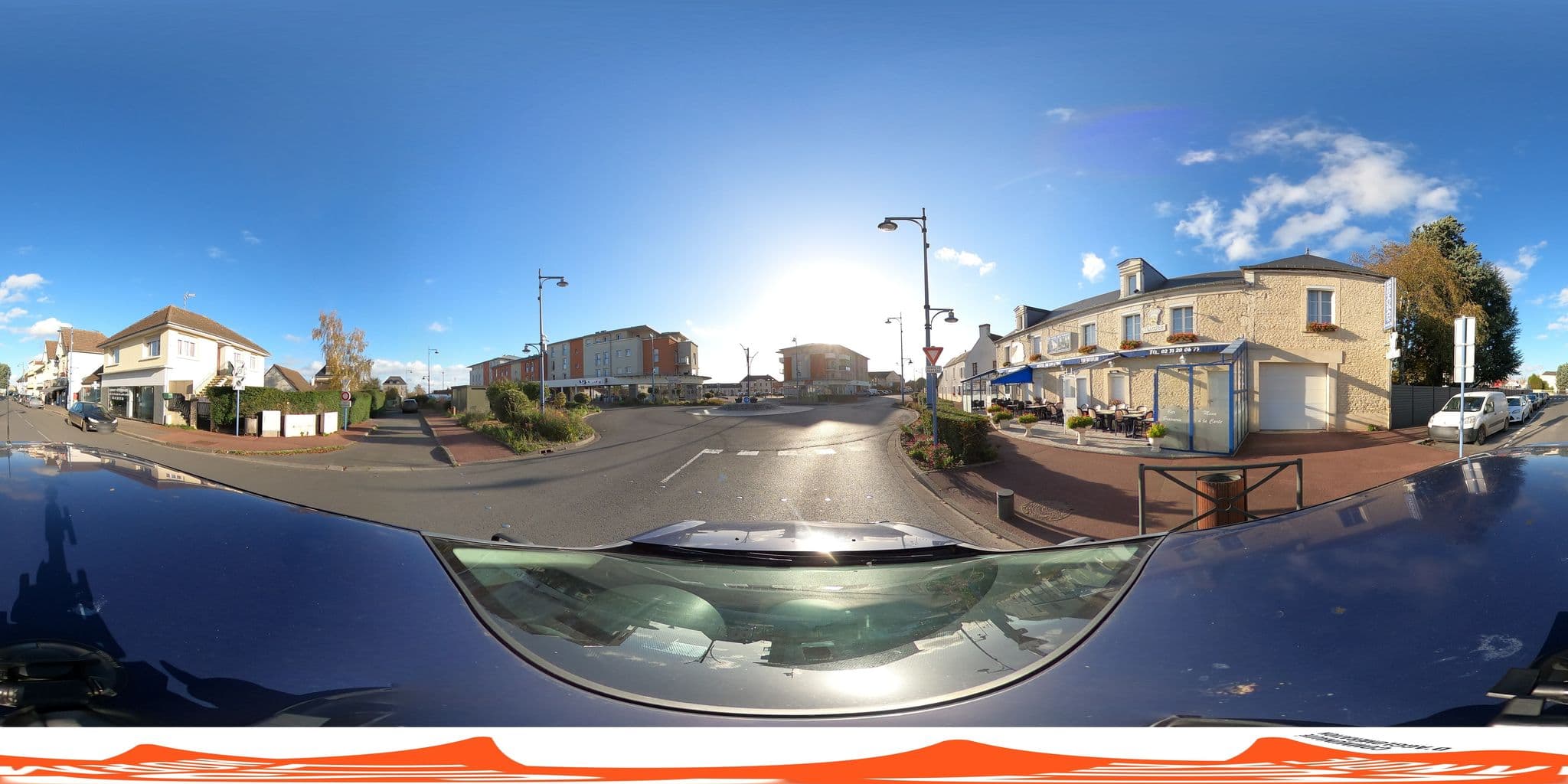 Street view near Hôtel de la Gare, Canon — © anthonyguerout (CC BY-SA · Mapillary)