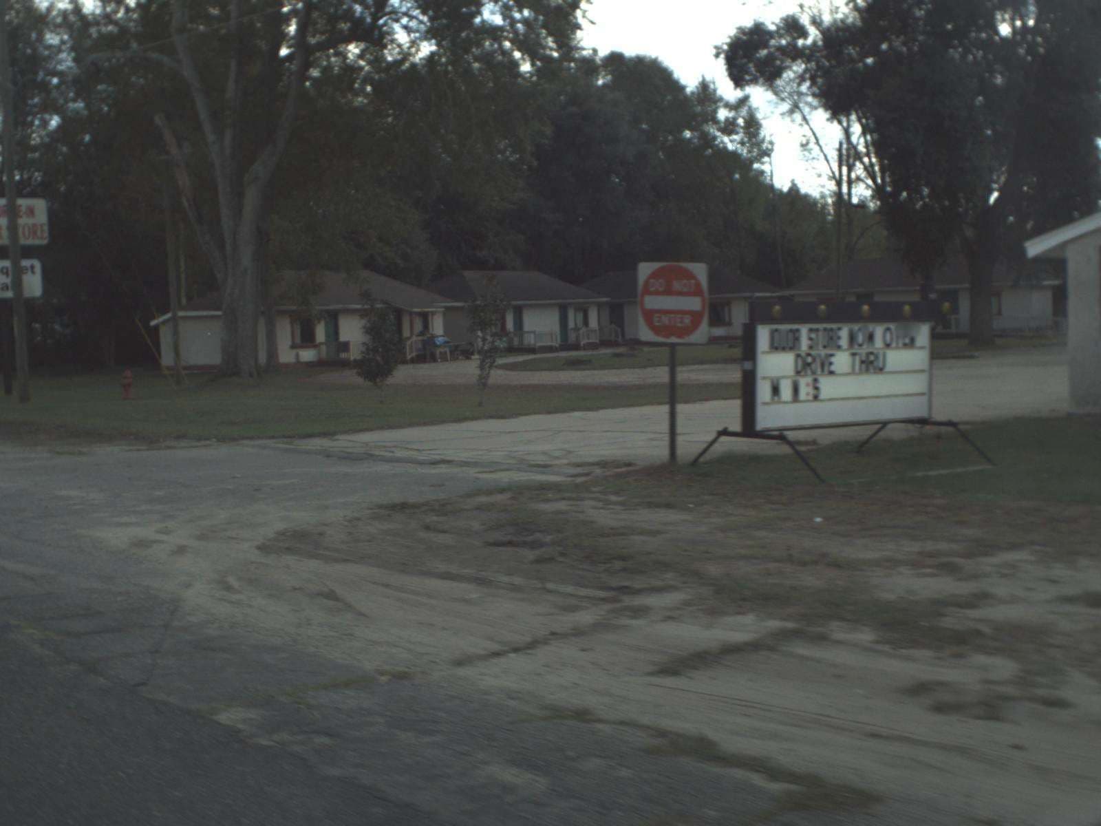 Street view near Horseshoe Motor Lodge, Chattahoochee — © fdot_vl (CC BY-SA · Mapillary)