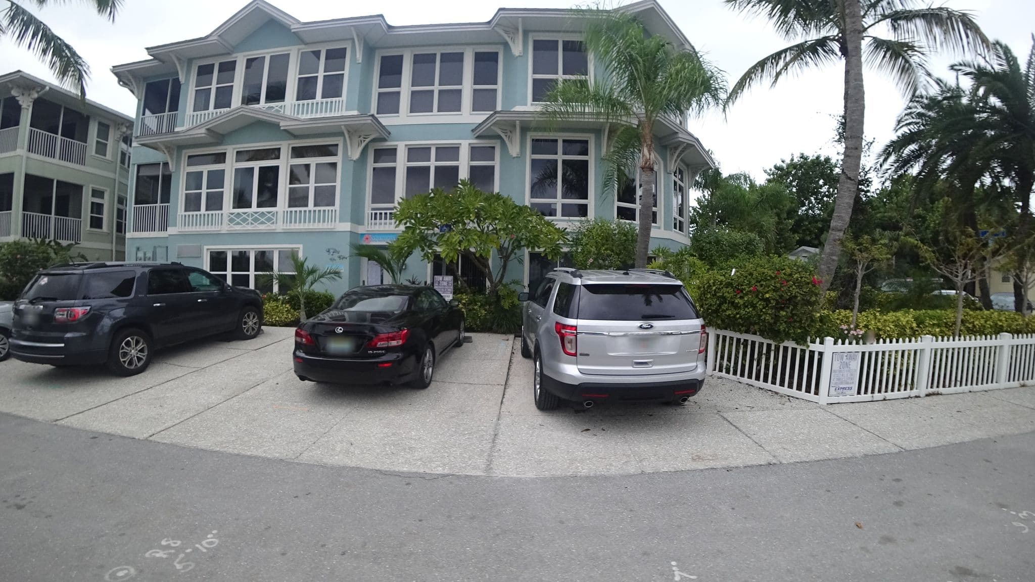 Street view near Anna Maria Island Resorts, Bradenton Beach — © jpace (CC BY-SA · Mapillary)