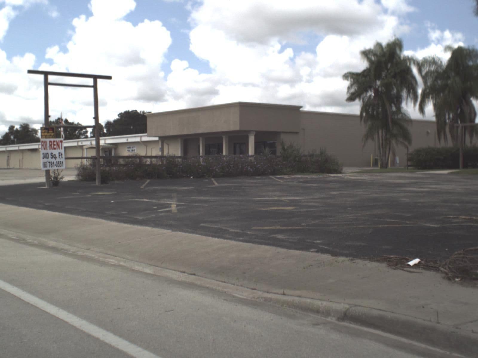 Street view near Budget Inn, Wauchula — © fdot_vl (CC BY-SA · Mapillary)