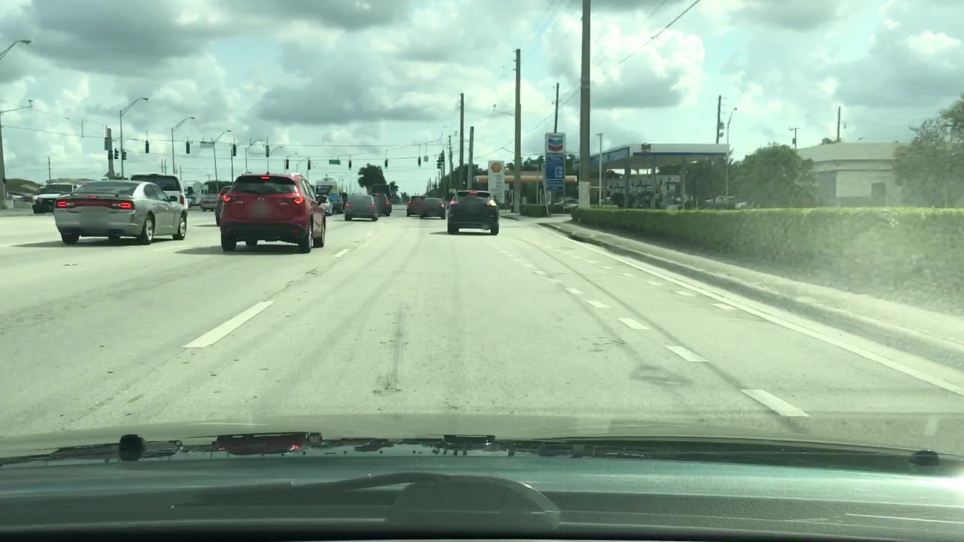 Street view near Doggies Gone Wild, Fountainebleau — © lvl5 (CC BY-SA · Mapillary)