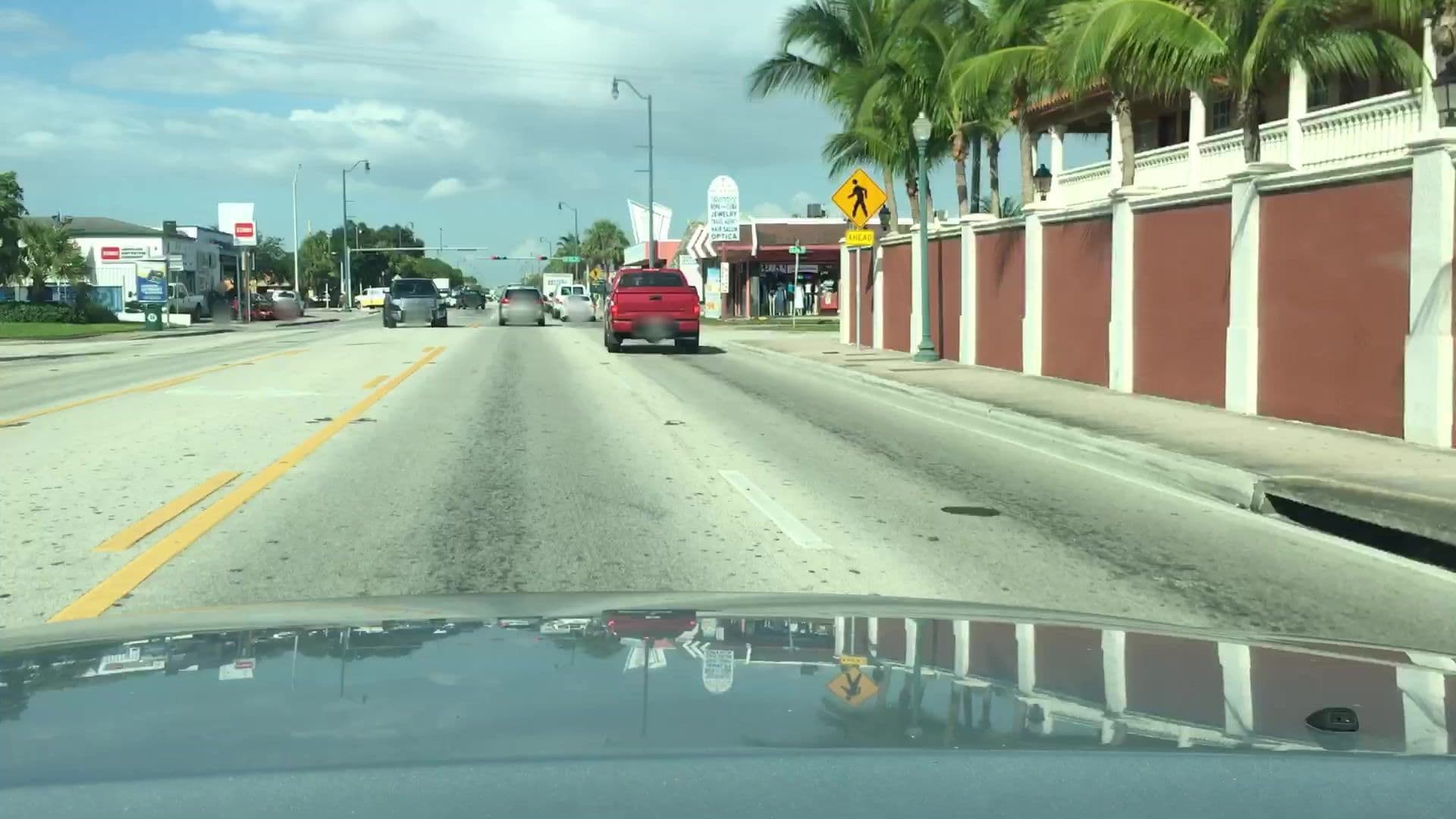 Street view near Emperor hotel, West Miami — © lvl5 (CC BY-SA · Mapillary)