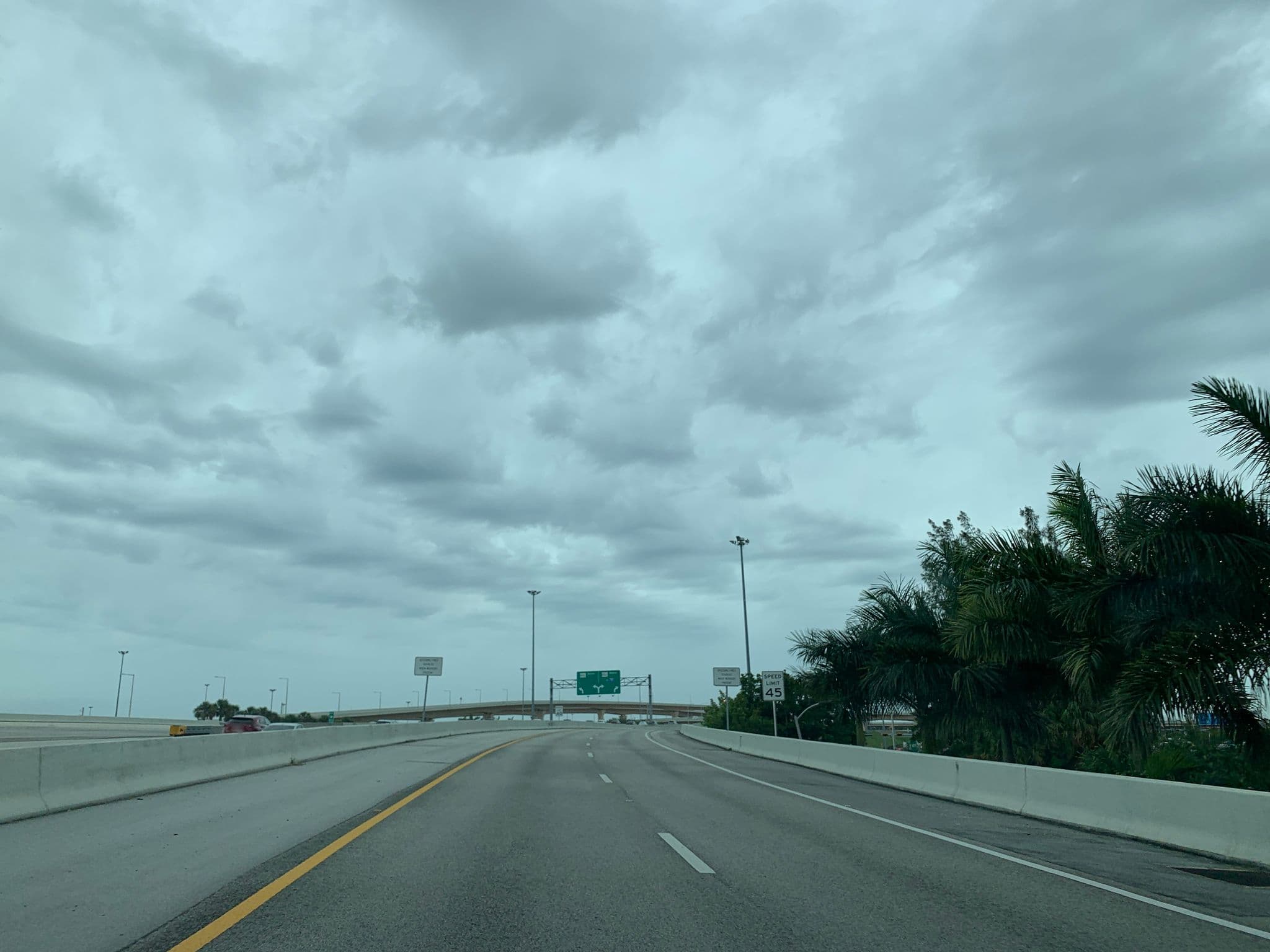 Street view near Days Inn, Flagami — © janet1984 (CC BY-SA · Mapillary)