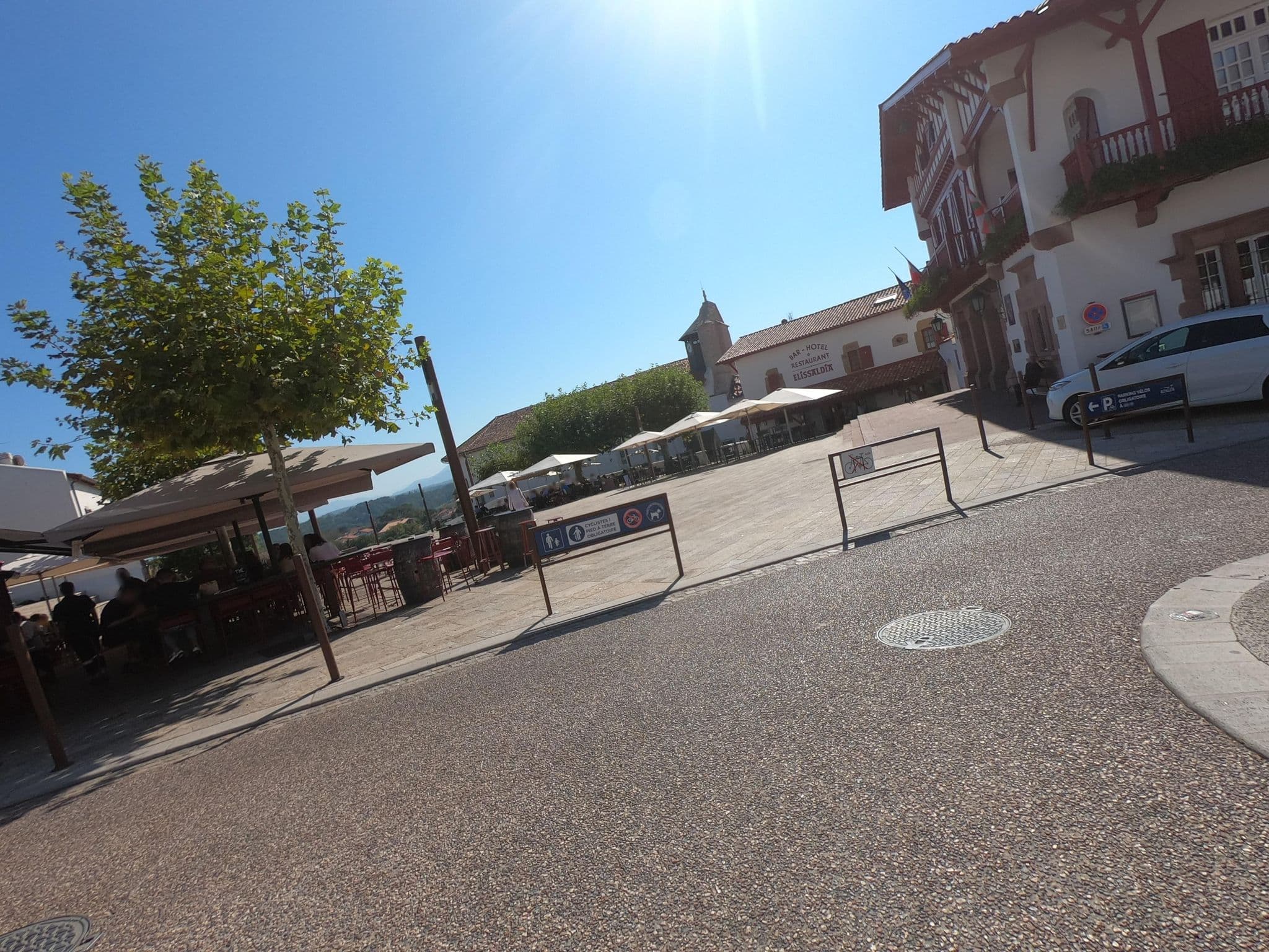 Street view near Elissaldia, Bidart — © txominh (CC BY-SA · Mapillary)