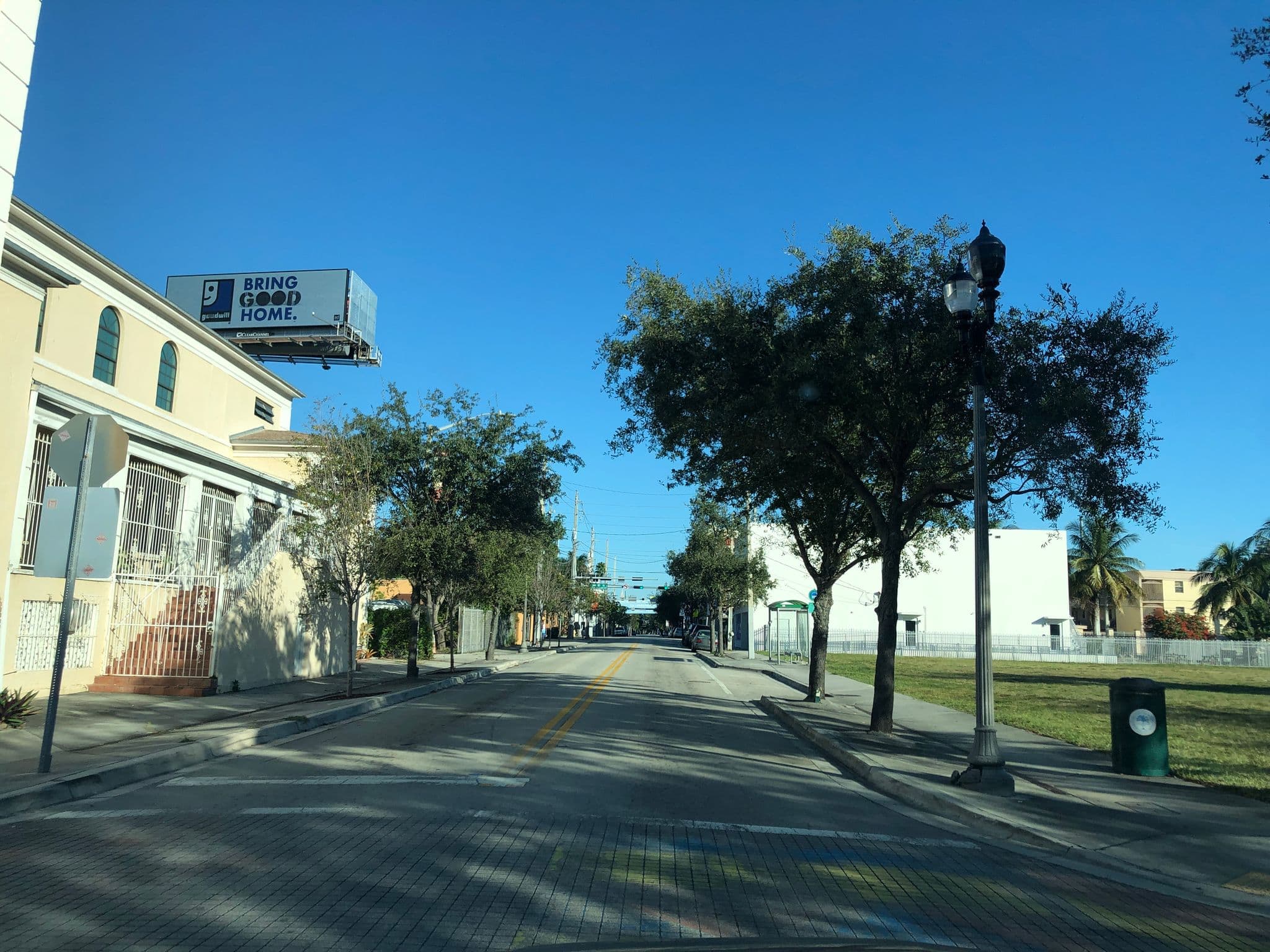 Street view near The Carver Hotel, Miami — © luisjmateo (CC BY-SA · Mapillary)