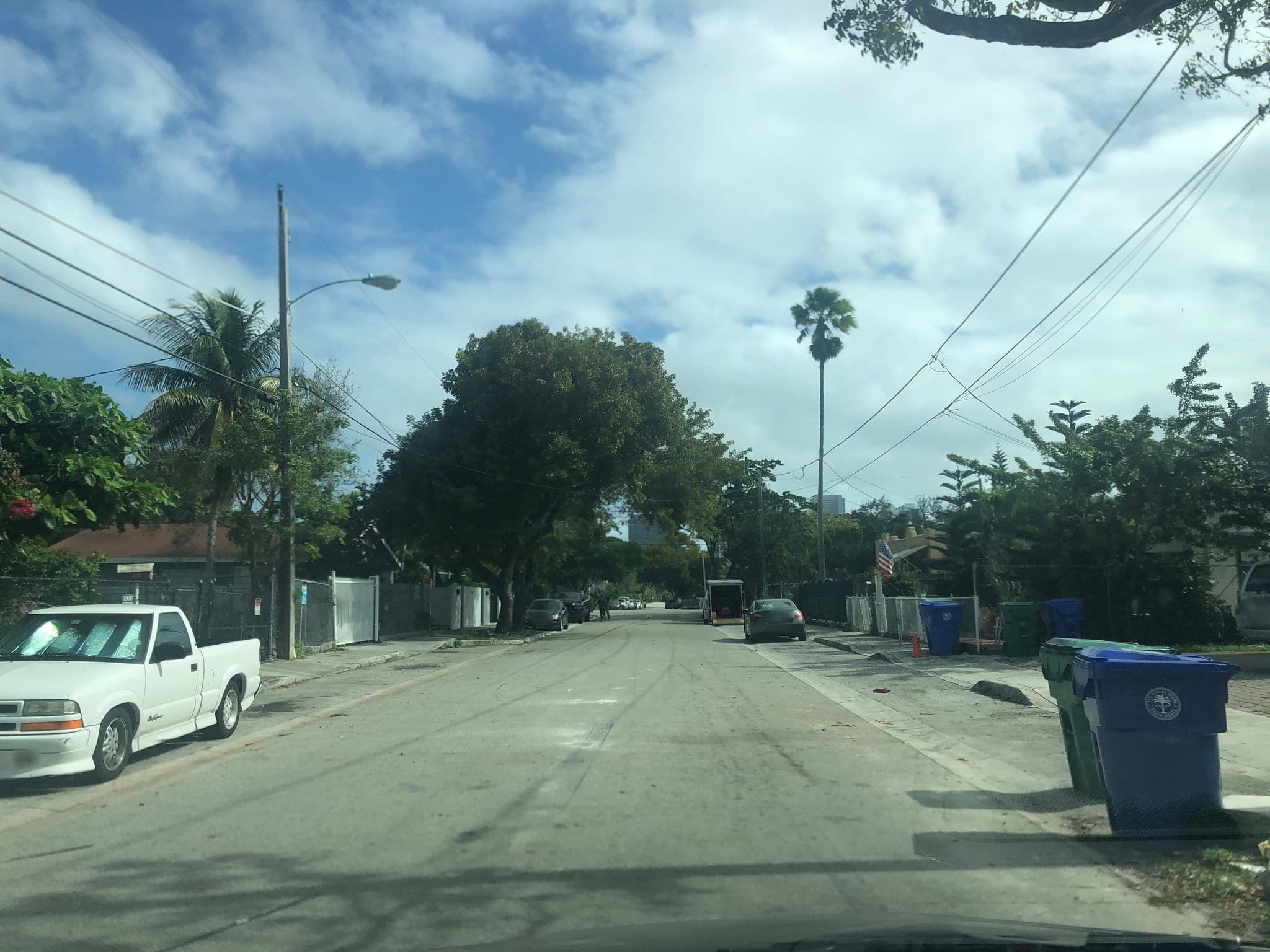 Street view near Wayne’s Airbnb, Allapattah — © luisjmateo (CC BY-SA · Mapillary)