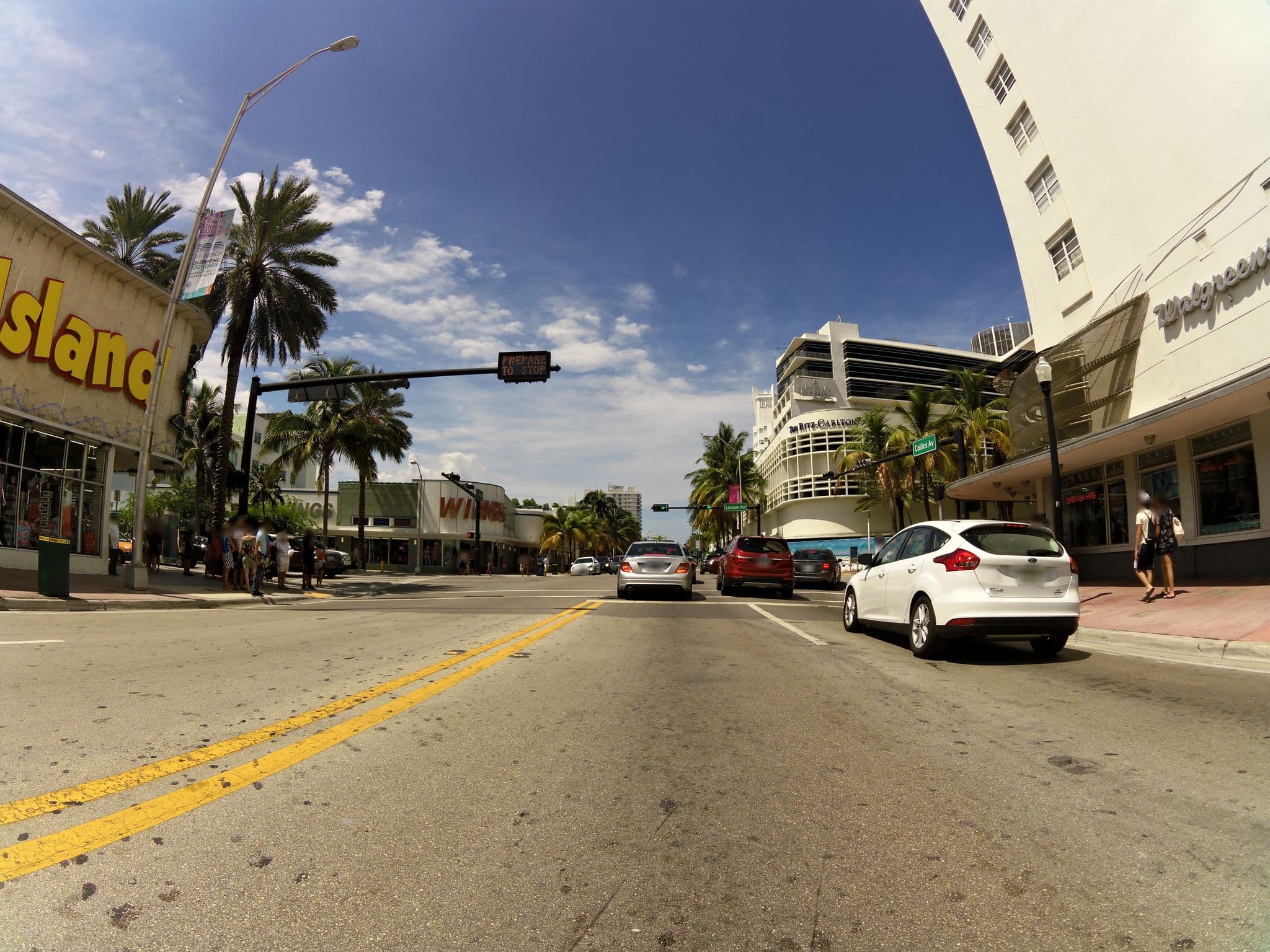 Street view near Posh Villa Collection, Miami Beach — © jlevente (CC BY-SA · Mapillary)