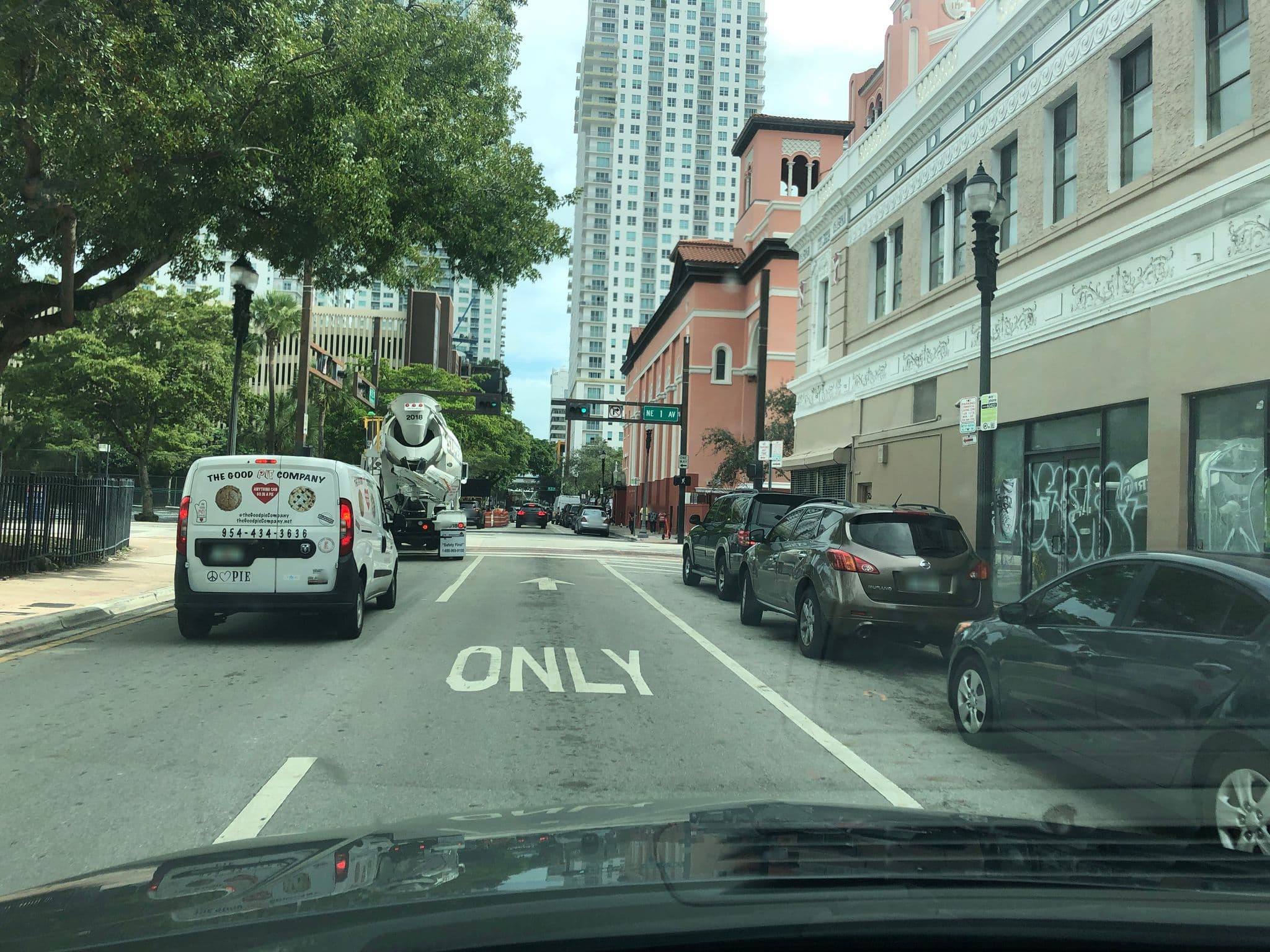 Street view near Sun Motel, Miami — © luisjmateo (CC BY-SA · Mapillary)