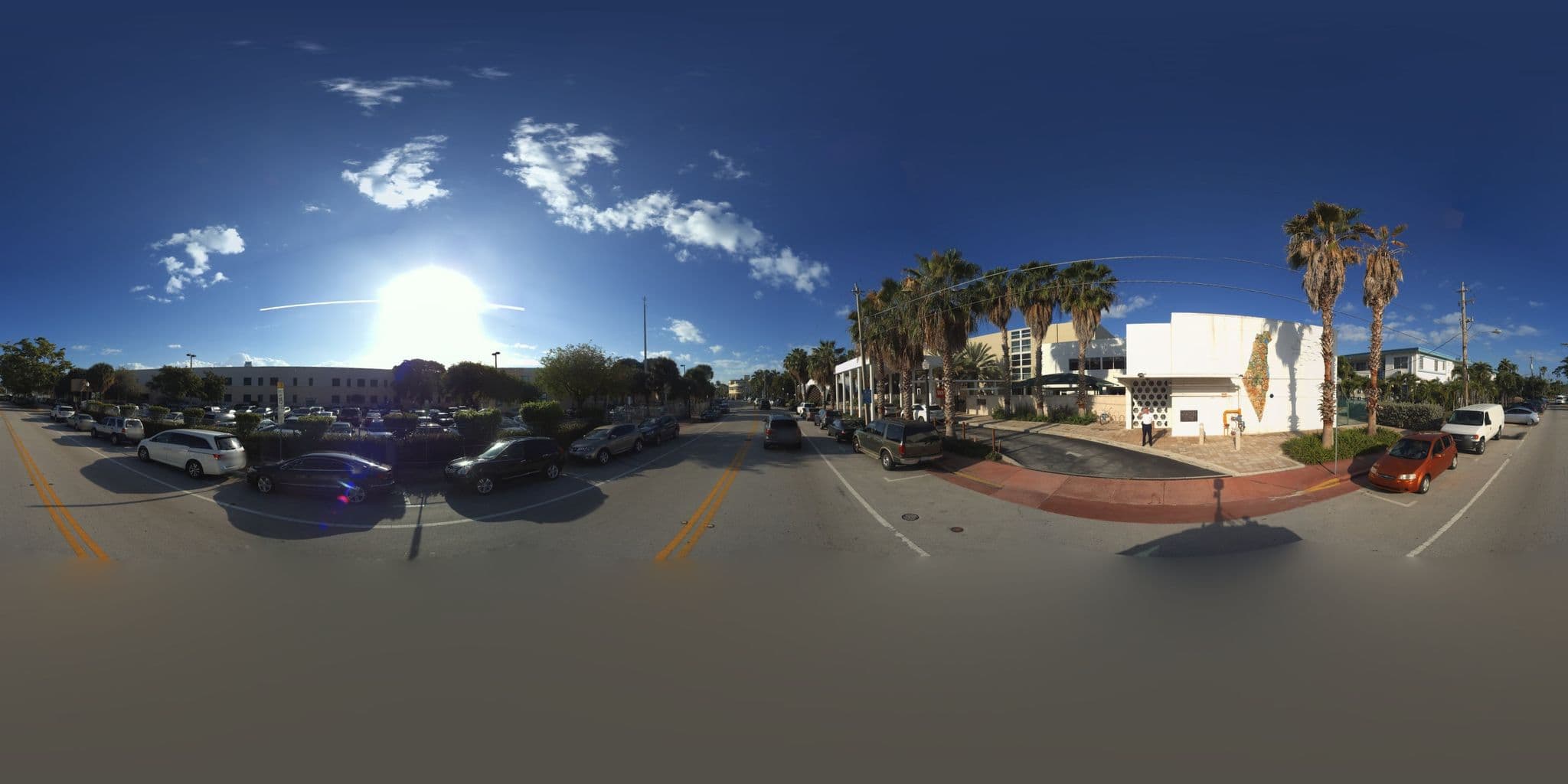 Street view near Ocean Reef Hotel, Miami Beach — © microsoft (CC BY-SA · Mapillary)