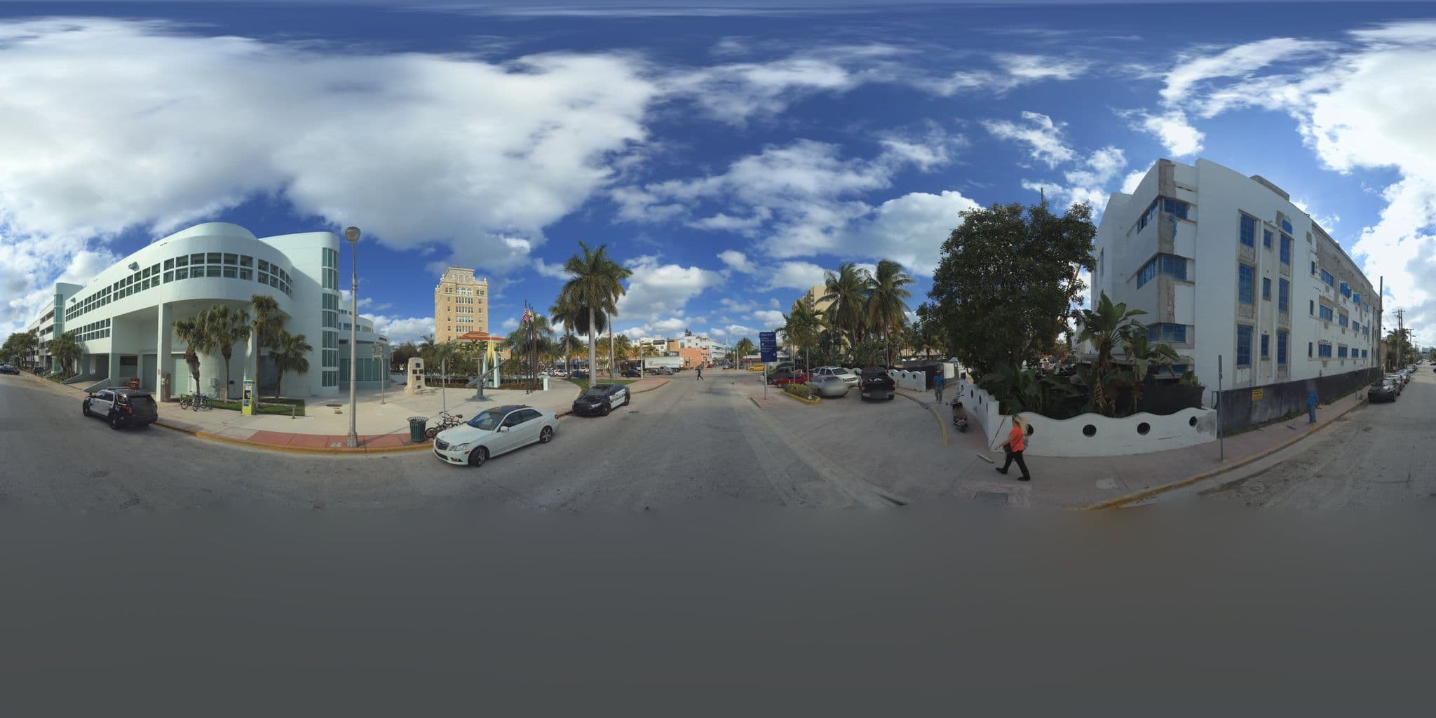 Street view near Barbizon Hotel, Miami Beach — © microsoft (CC BY-SA · Mapillary)