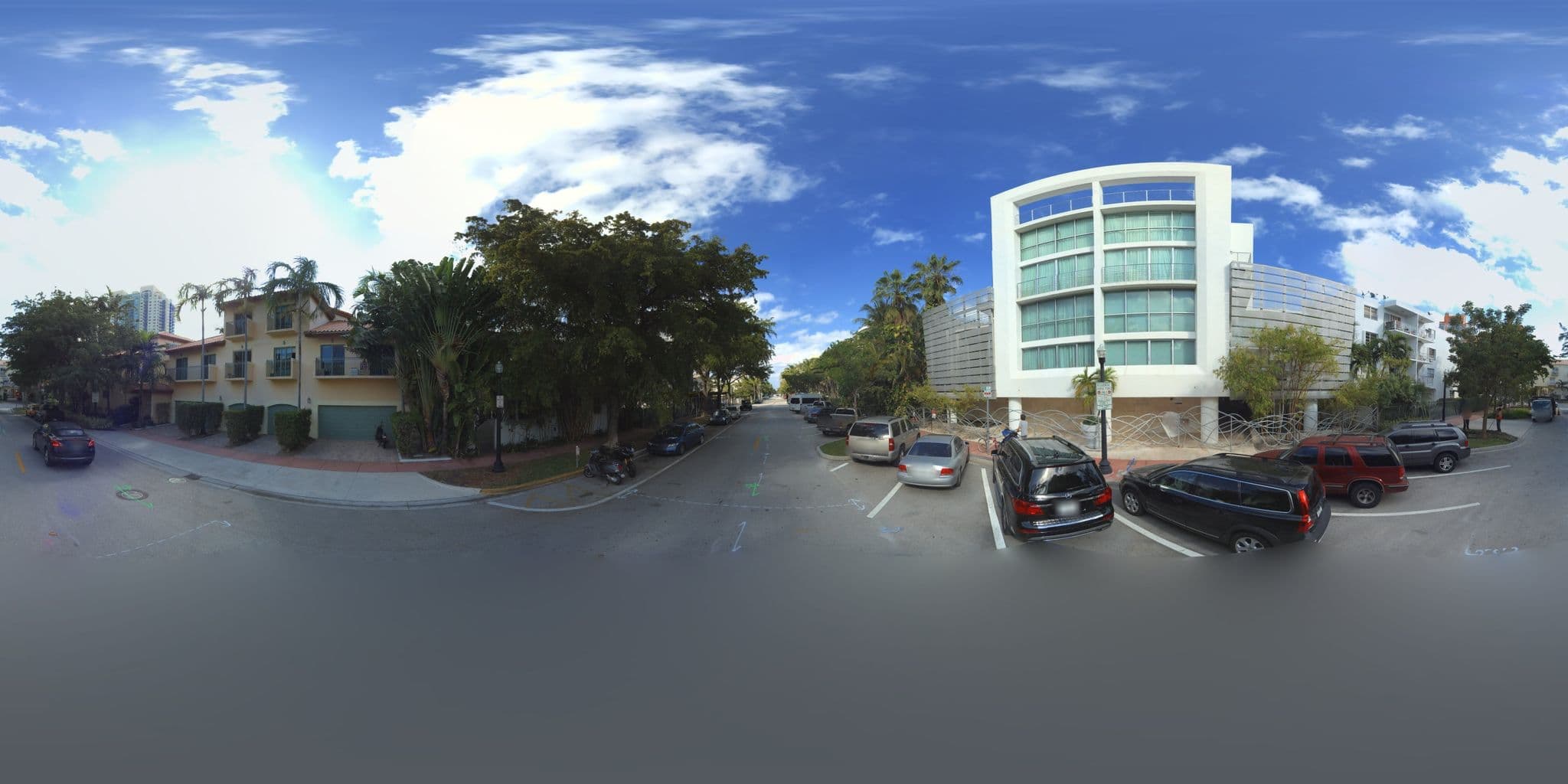 Street view near MET Hotel, Miami Beach — © microsoft (CC BY-SA · Mapillary)