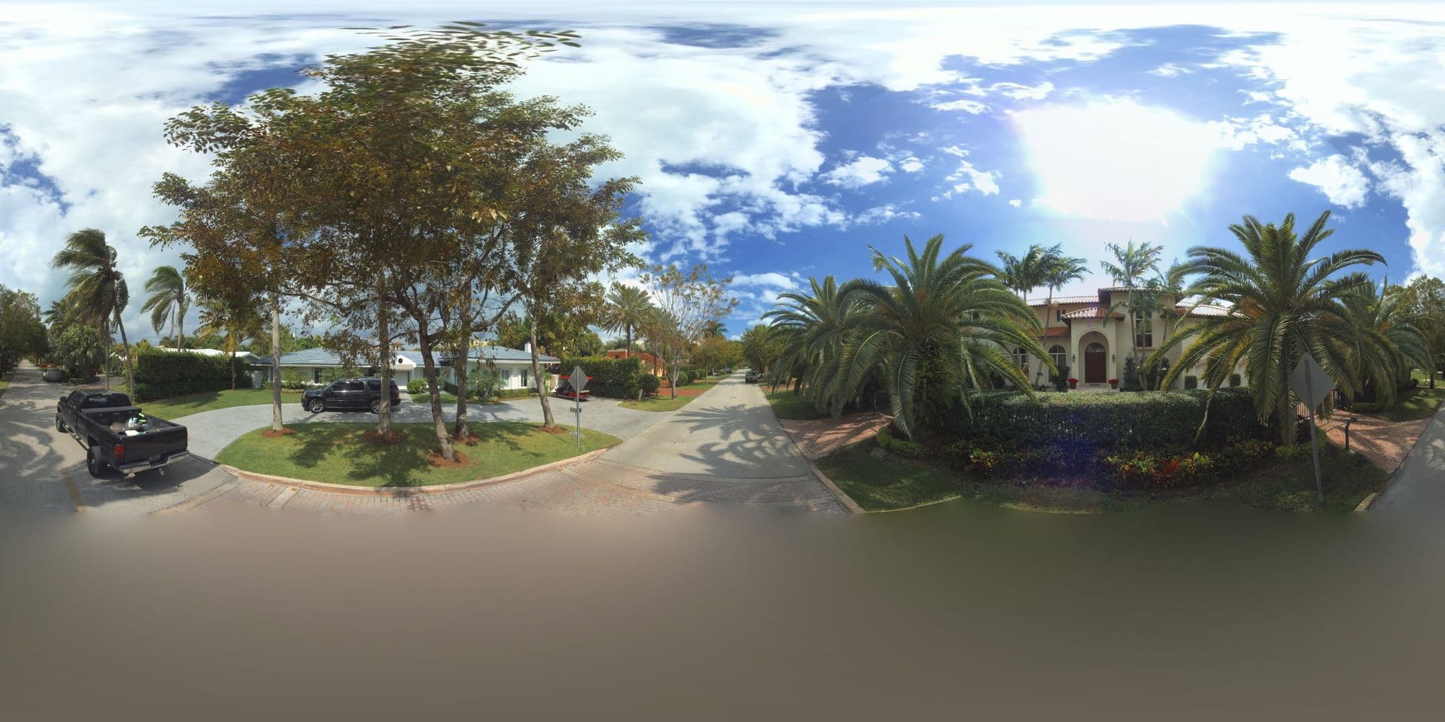 Street view near Island Drive, Key Biscayne — © microsoft (CC BY-SA · Mapillary)